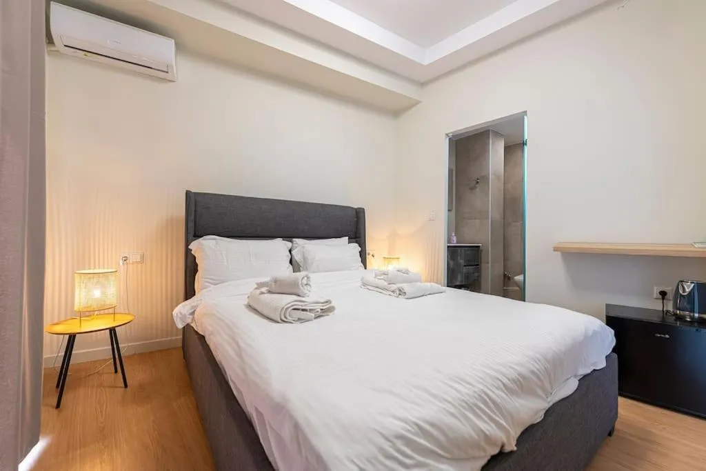 Deluxe Double Room with Balcony in Smart Apartments