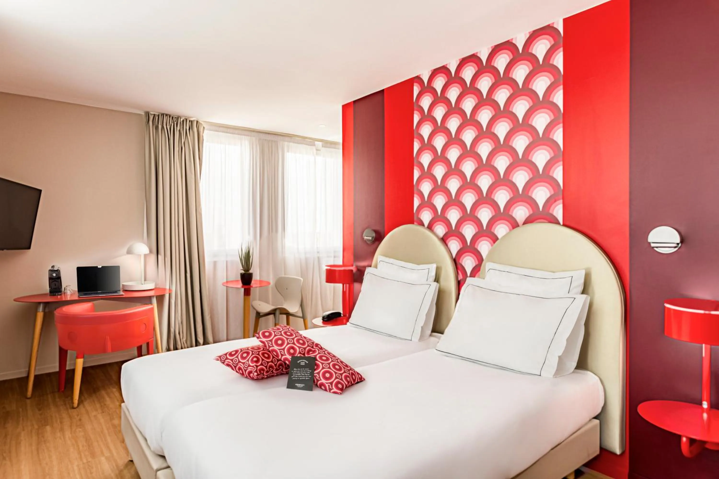 Studio Twin bed in Appart'City Collection Paris Vélizy