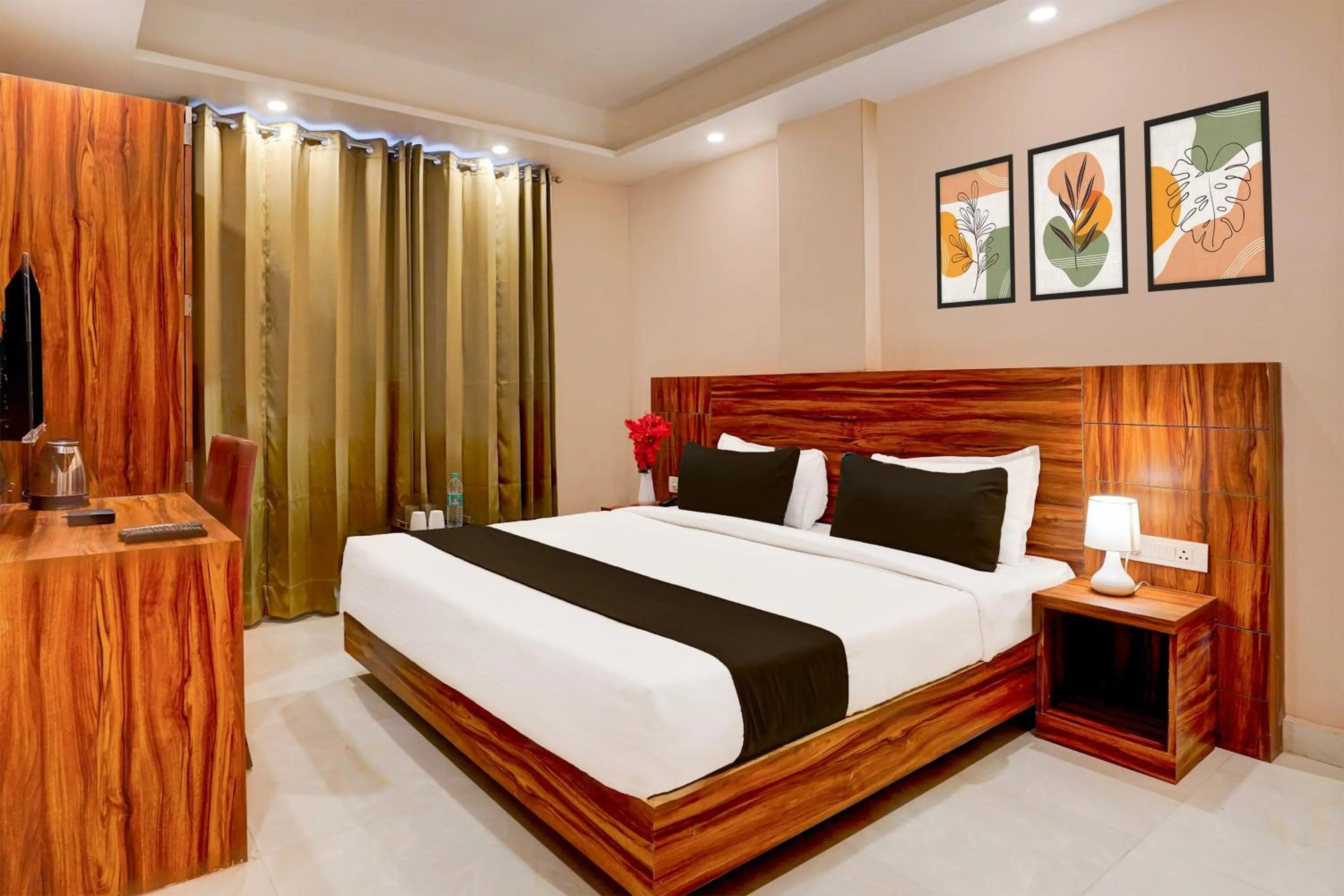 Standard Double Room - single occupancy in Super Townhouse Alwar Formerly Hotel Lindo Lugar