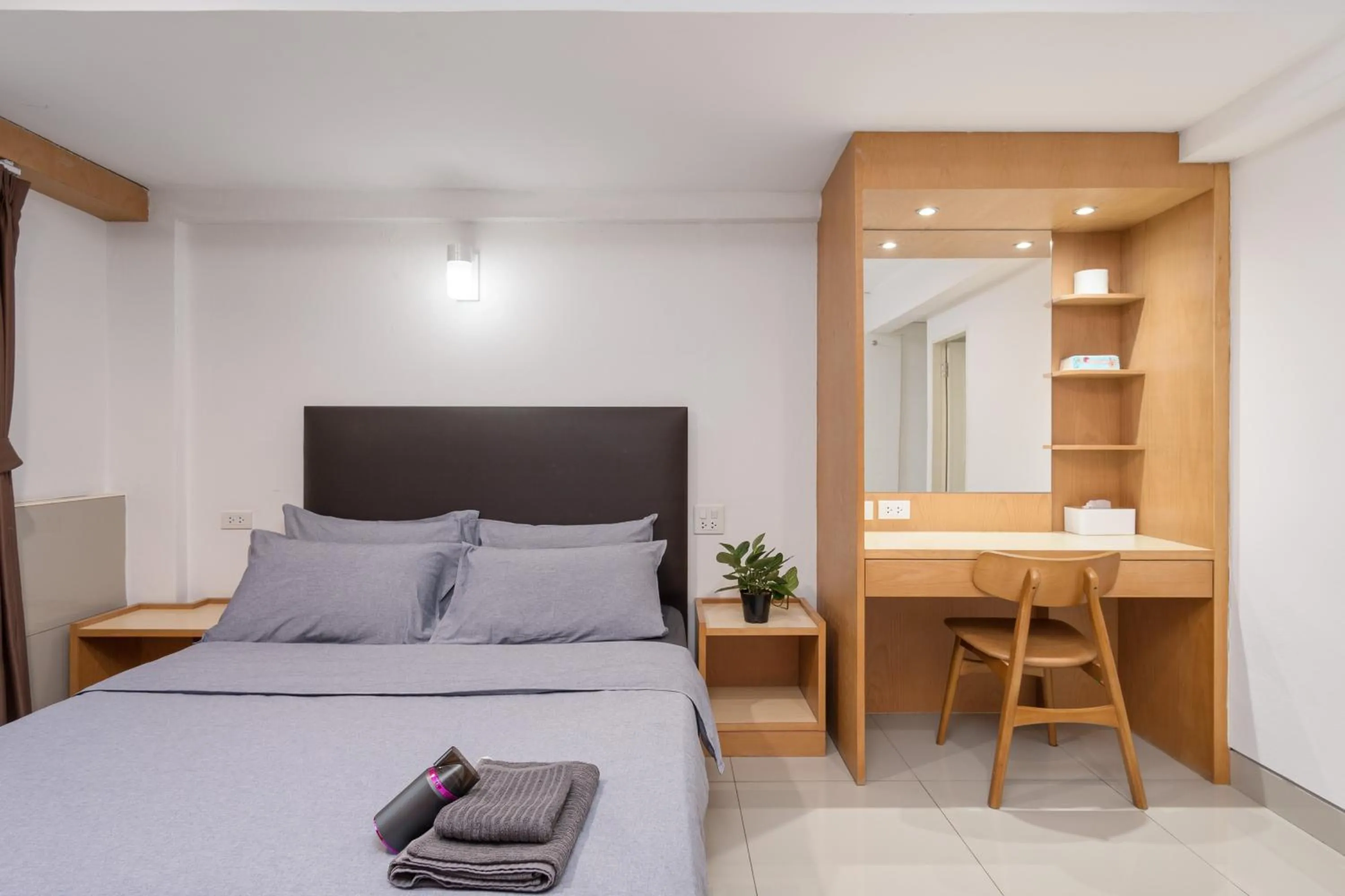 Homies Ratchada Hotel