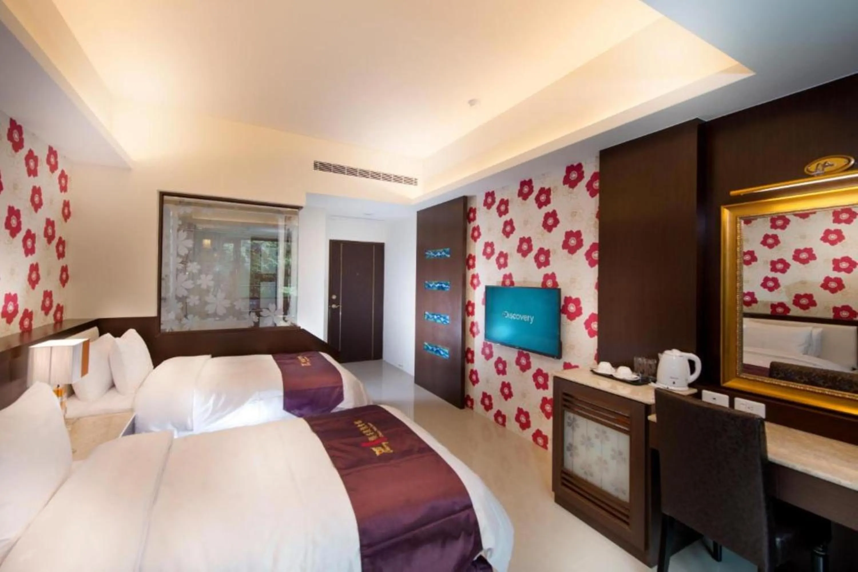 Twin Room with Mountain View in Cherry Feast Resort
