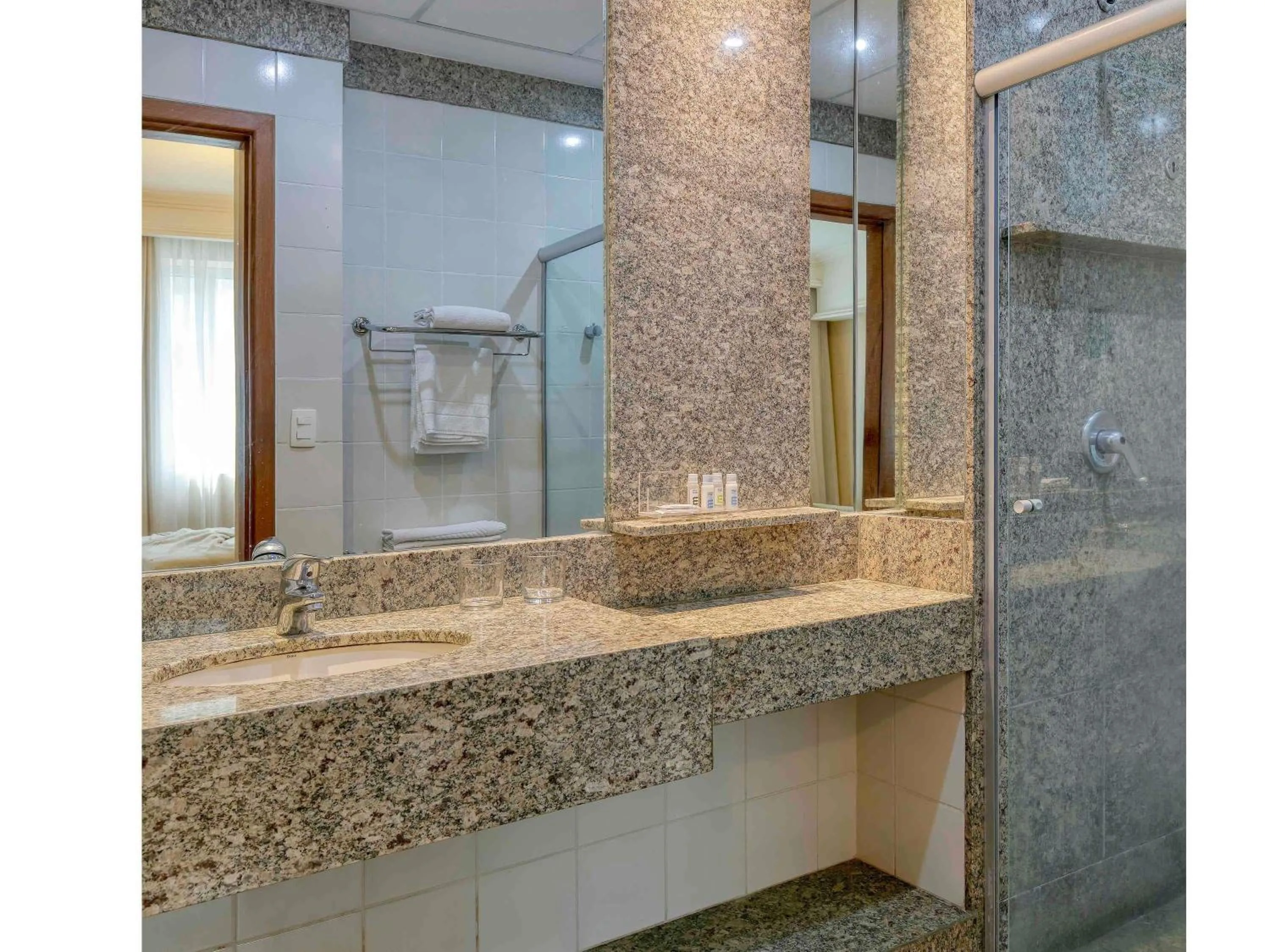 Standard Room with 1 Double Bed and Sofa Bed in Mercure Belo Horizonte Savassi