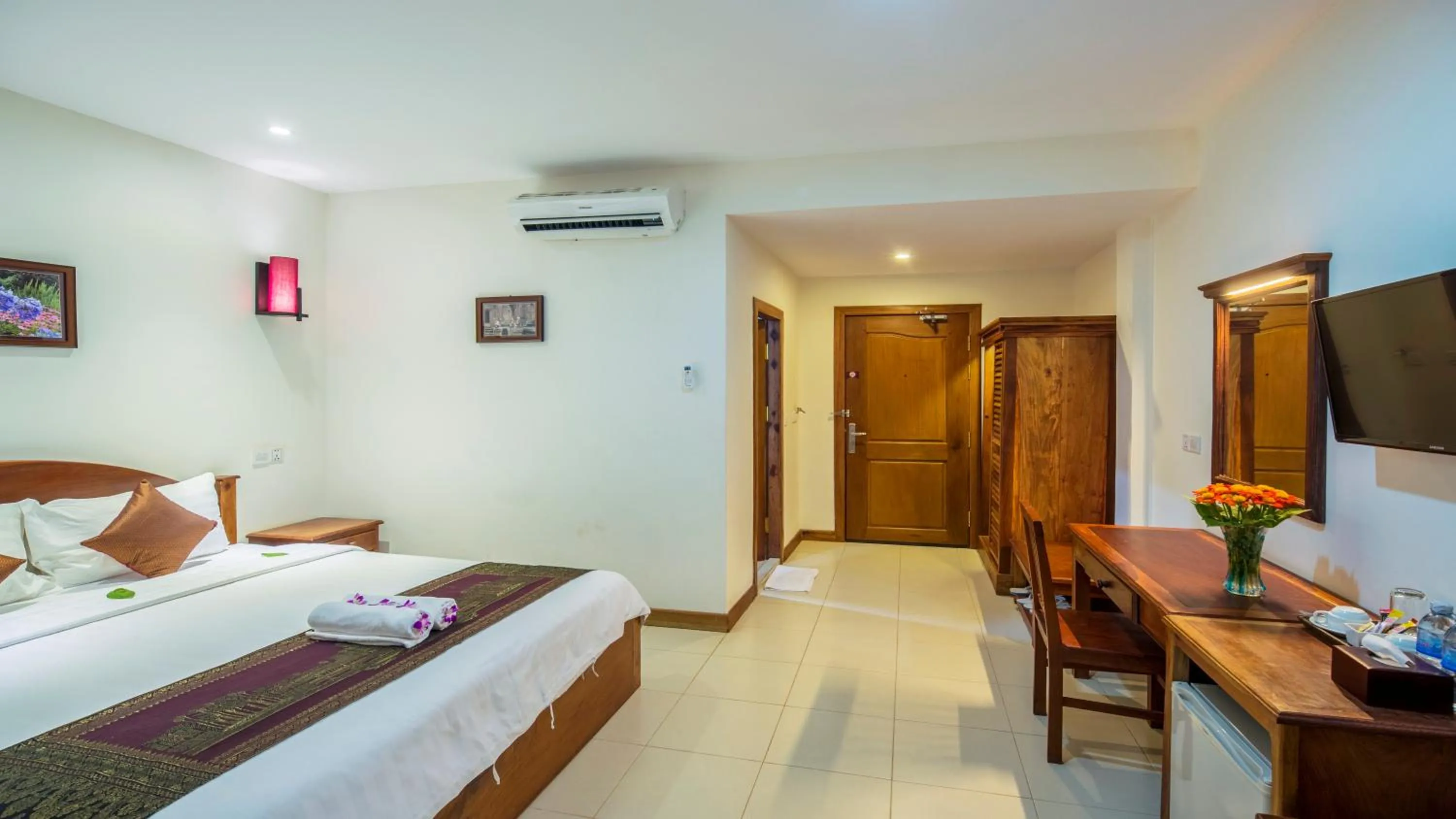 Superior Double Room in Kouprey Hotel