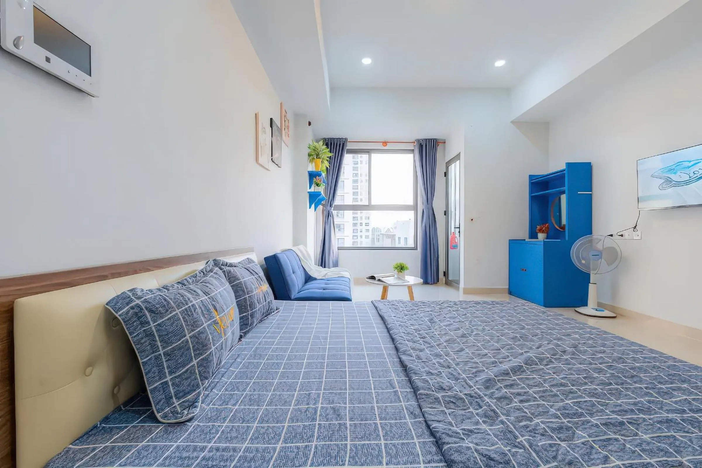 Studio Apartment in Minute Suites - Botanica Orchard TSN Airport