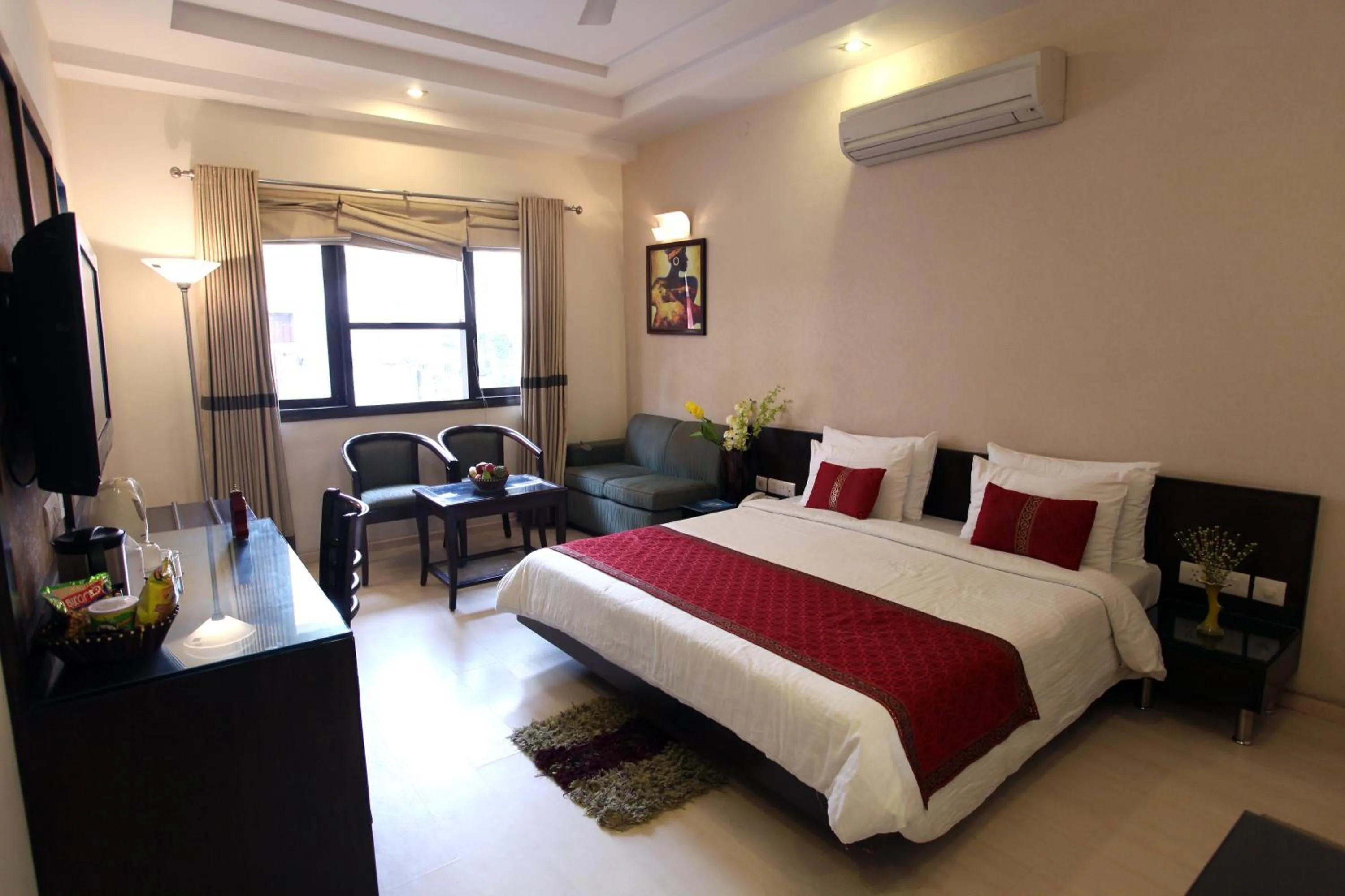 Superior King Room in Saar Inn