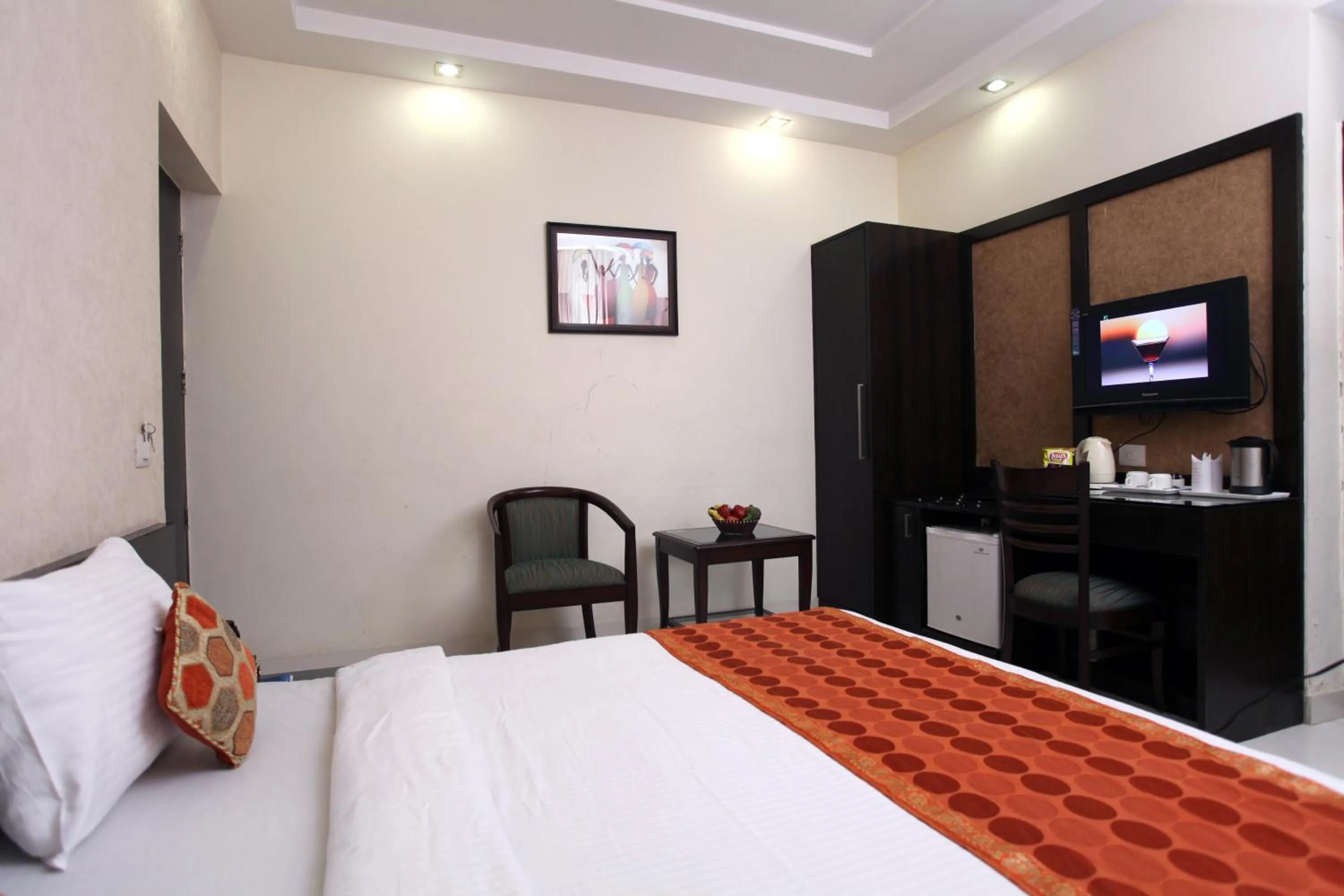 Standard King Room - single occupancy in Saar Inn