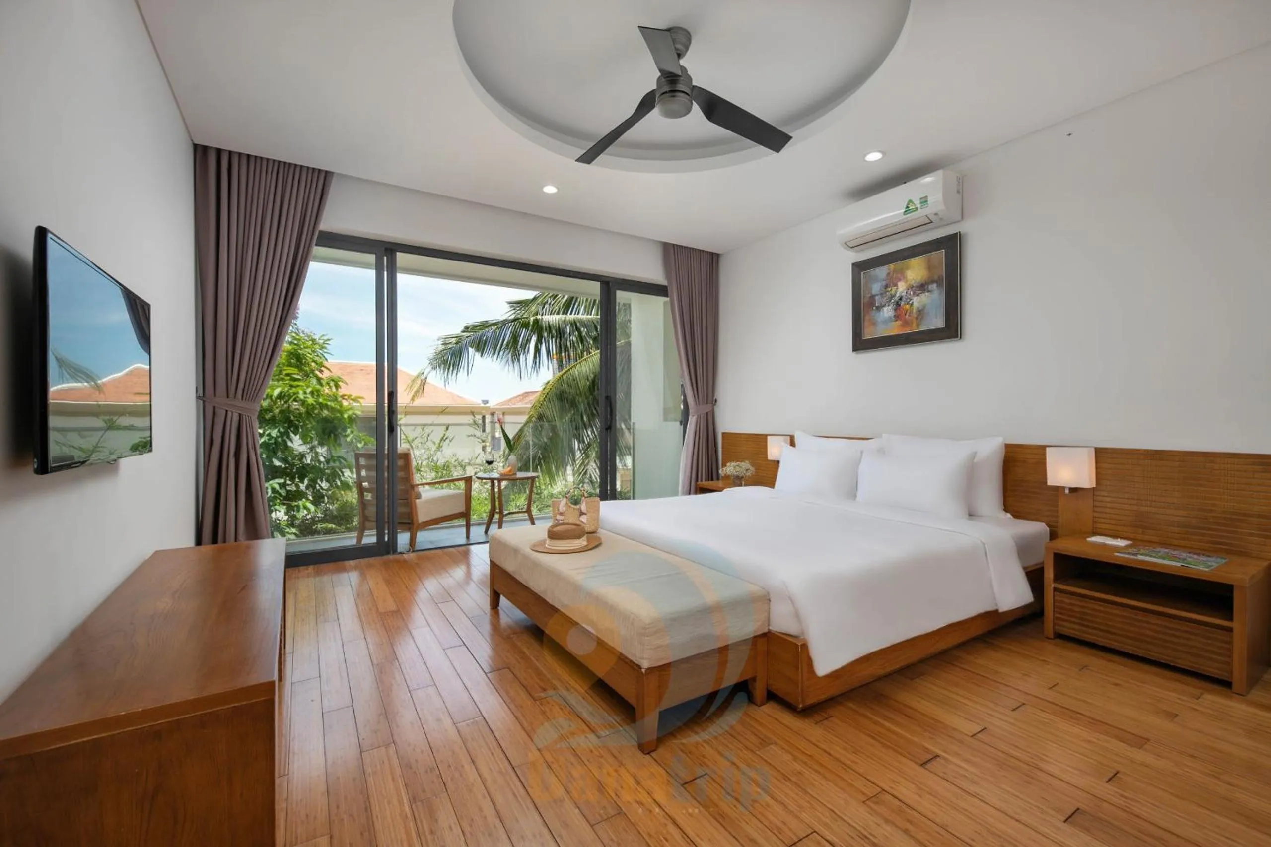Deluxe Villa in Ocean Beach Resort Da Nang