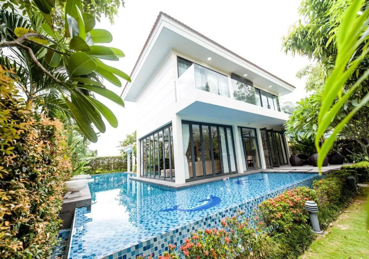 Deluxe Villa in Ocean Beach Resort Da Nang
