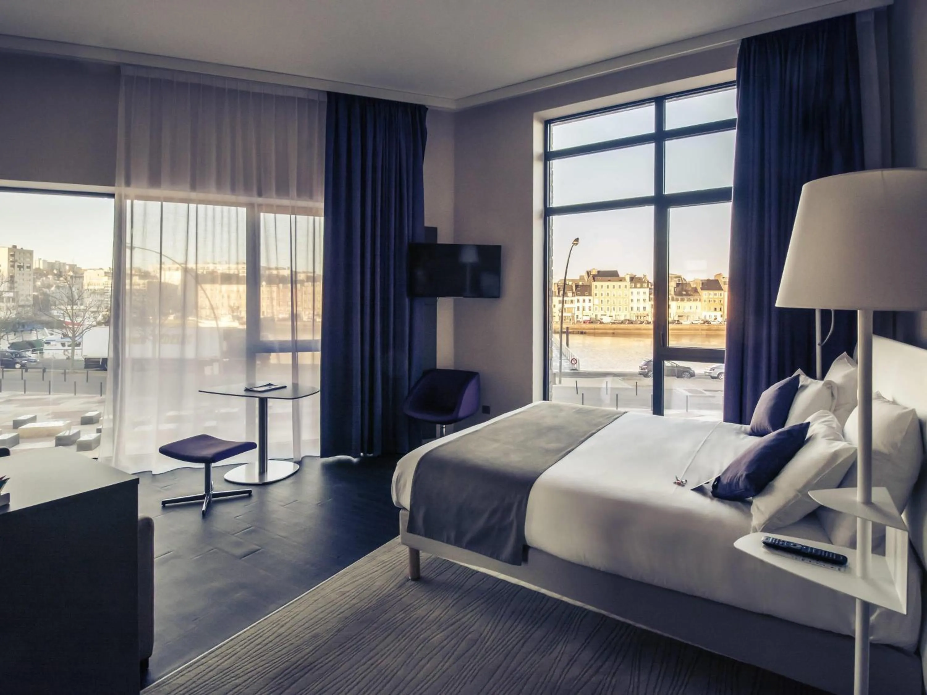 Classic Â Double Room in Mercure Cherbourg Centre Port