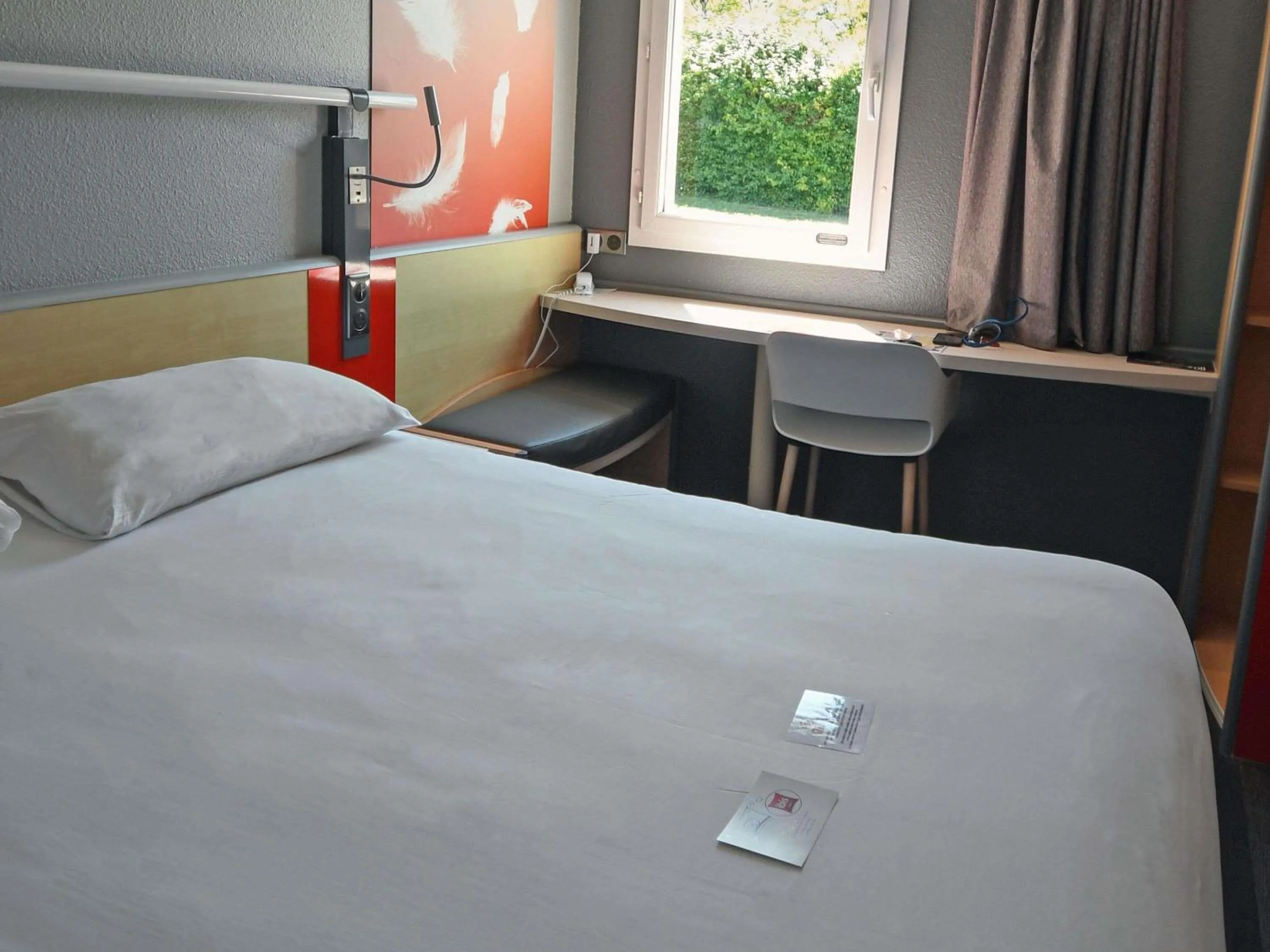 Standard Double Room in ibis Saintes
