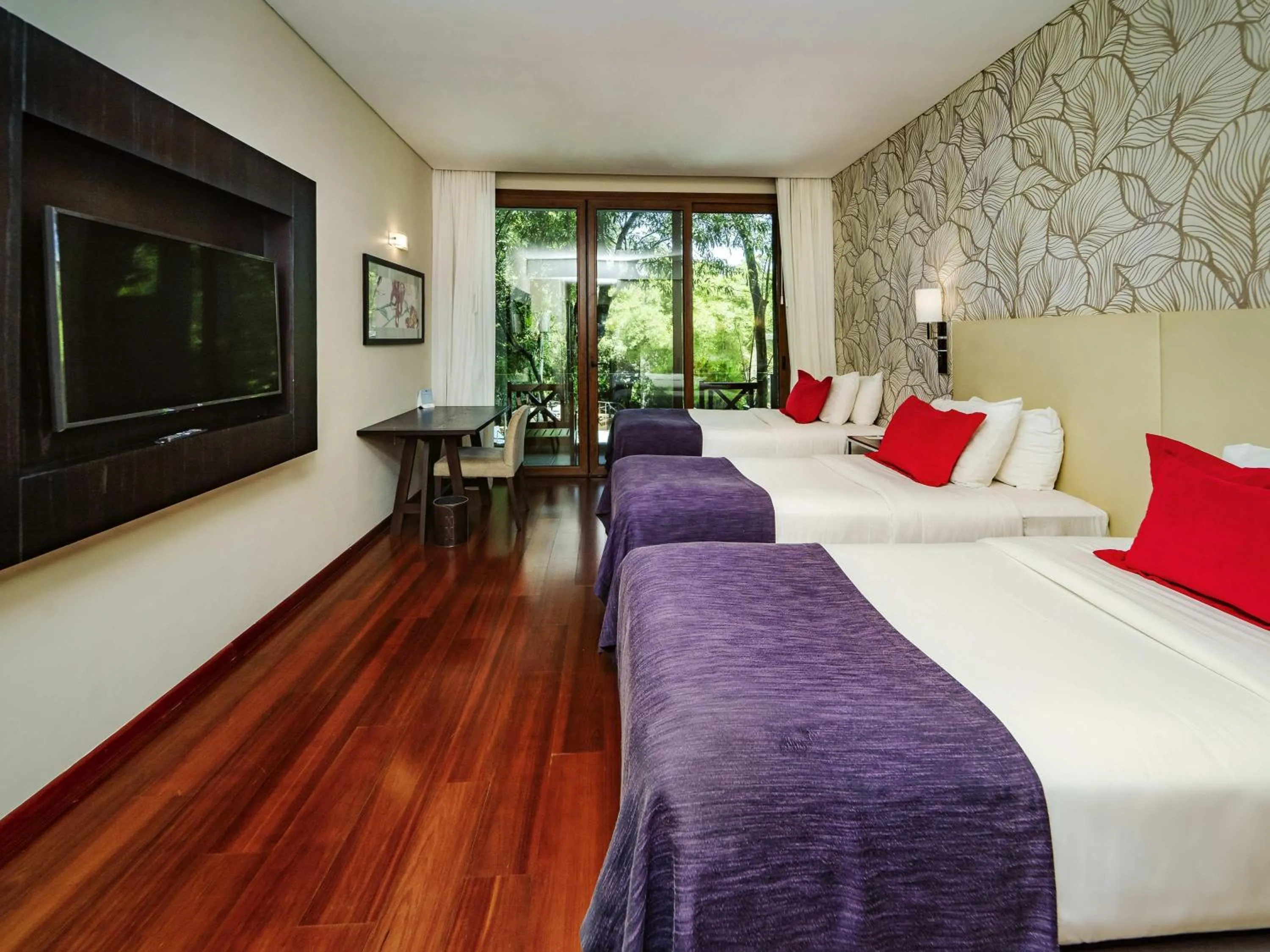 Standard Triple Room in Mercure Iguazu Hotel Iru