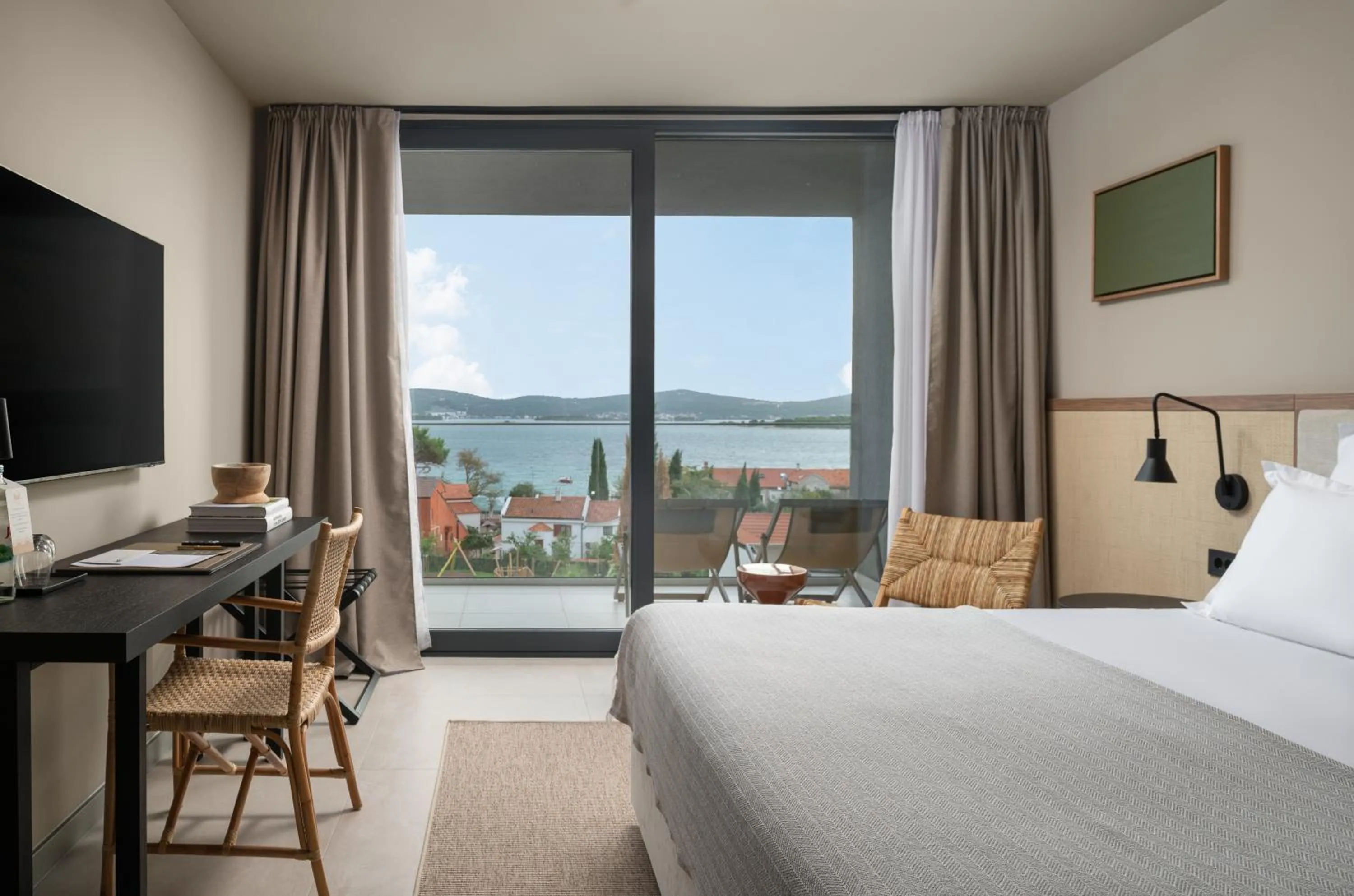 King Room with Sea View in Molum Hotel & Residences