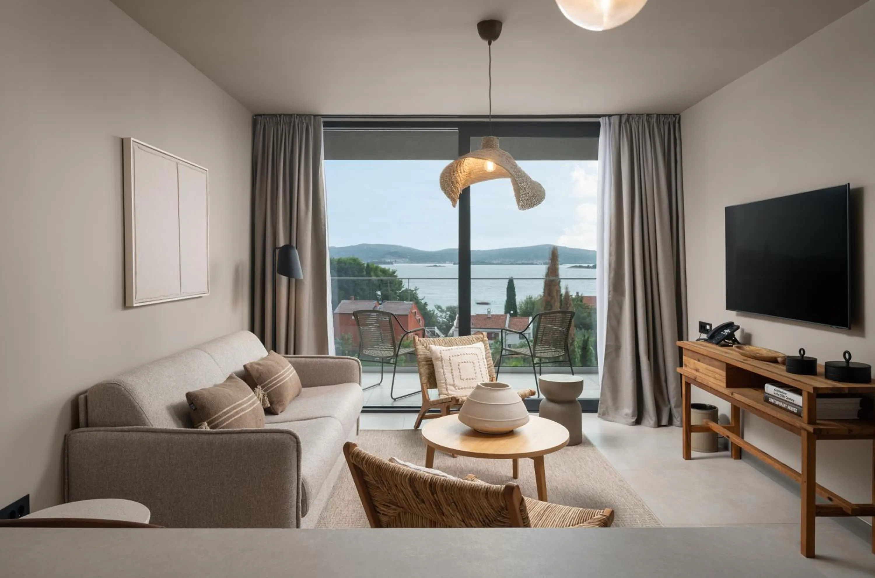 Superior Family Suite with Sea View in Molum Hotel & Residences
