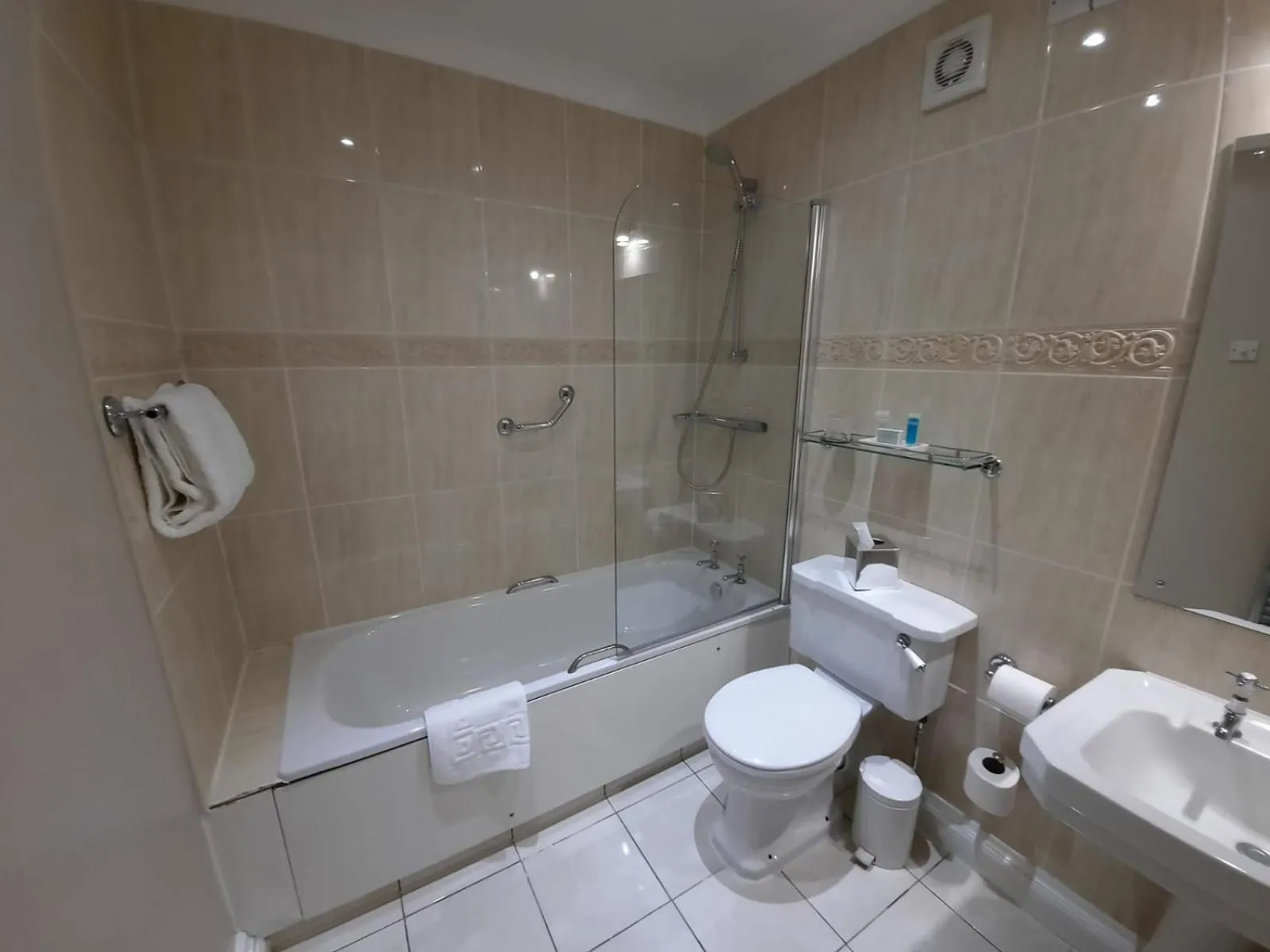 Deluxe King Room in Macdonald Pittodrie House