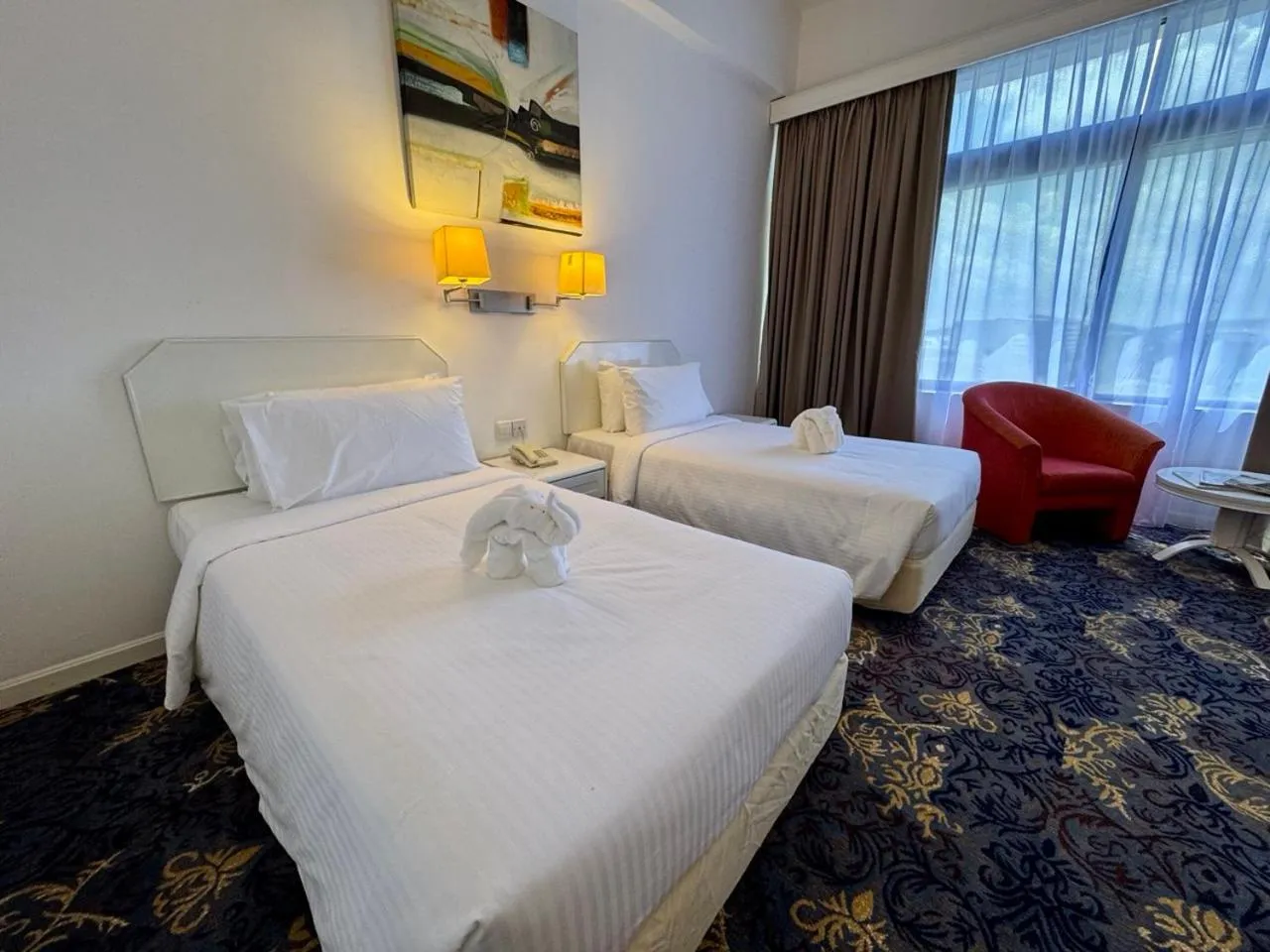 Deluxe Twin Room in ROYAL PARK HOTEL @ UNITEN