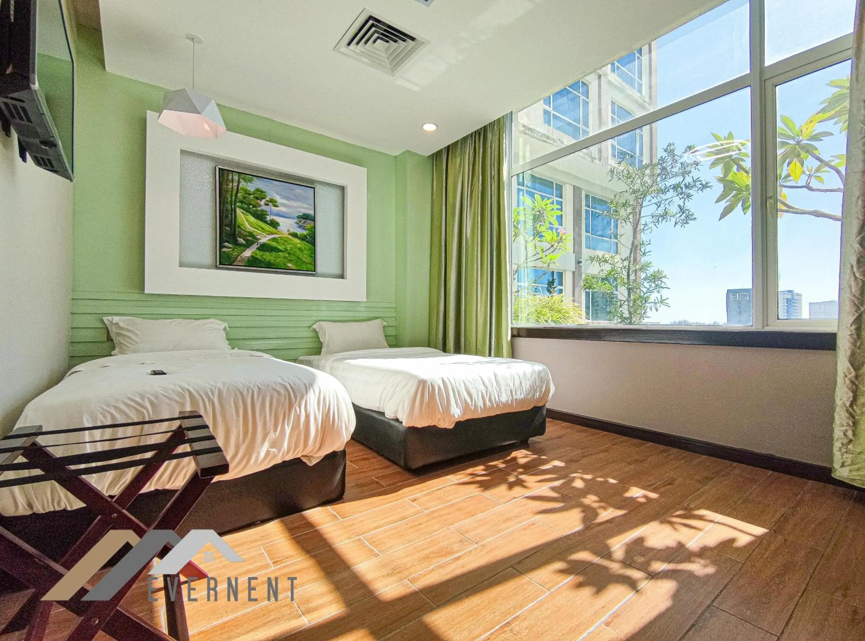 Twin Room with Shared Bathroom in The Loft Hostel by Evernent