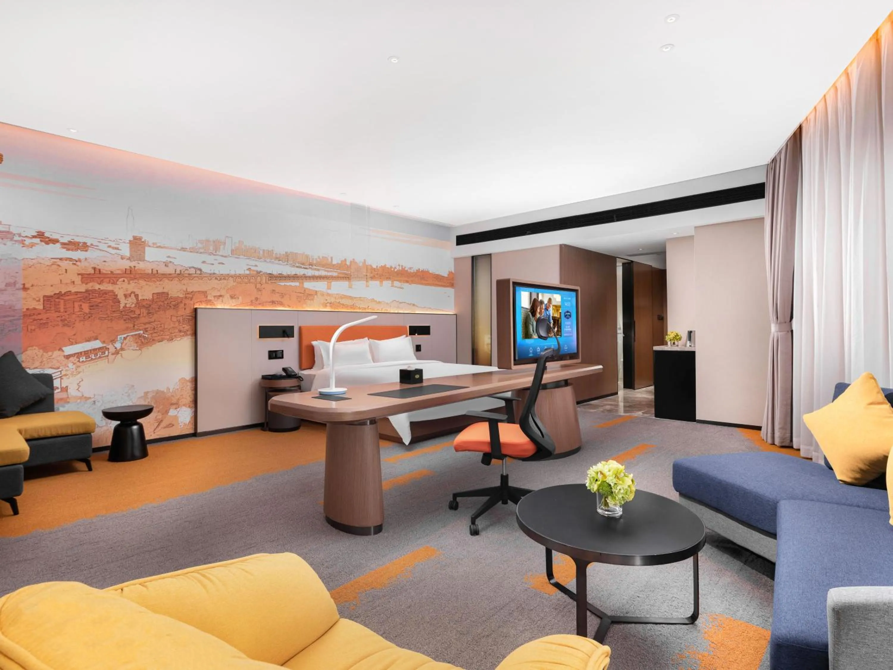 Business King Room in Hilton Hotel by Hampton Wuhan Zhongnan Street Branch