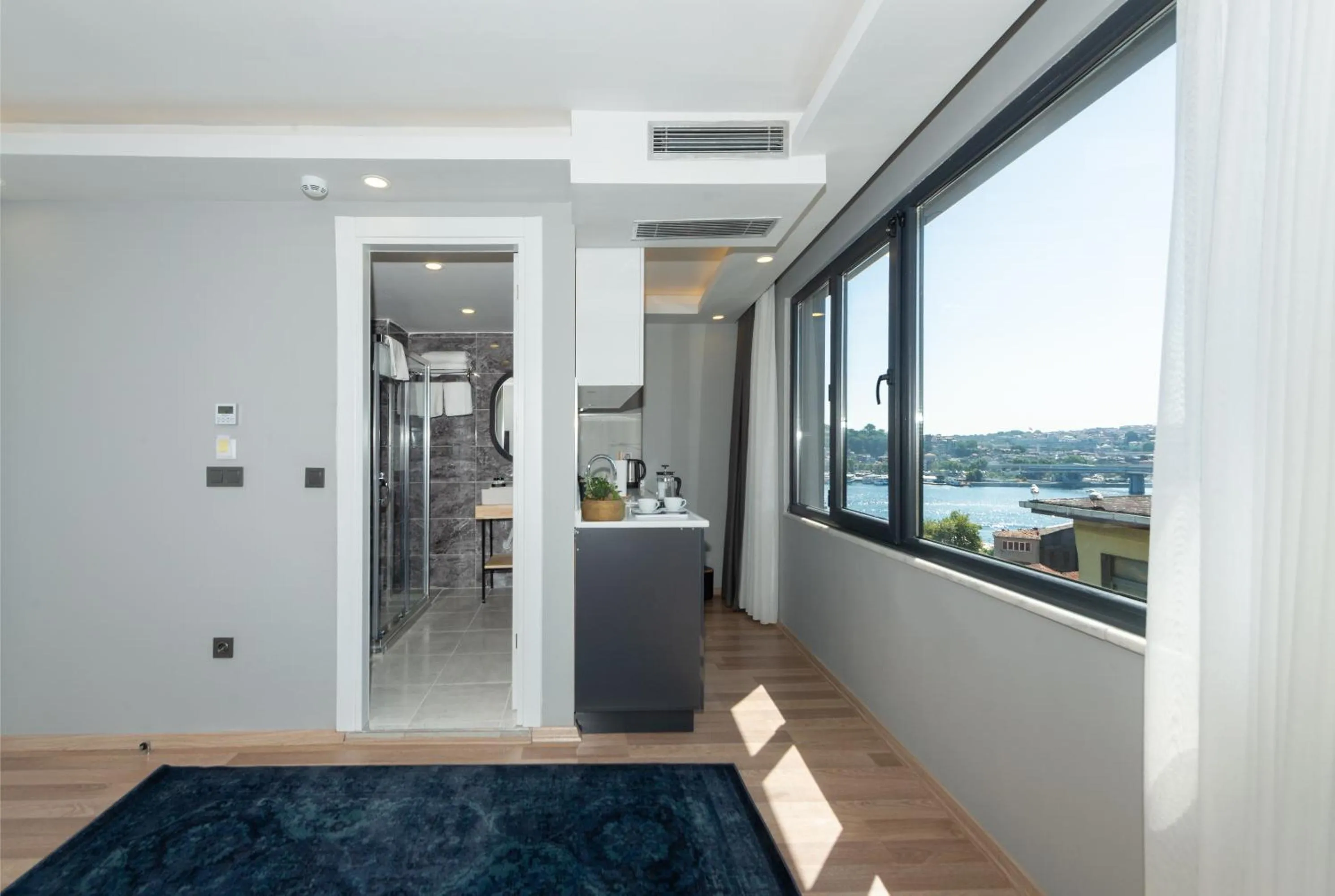 Deluxe Suite with Sea View in ART KARAKÖY