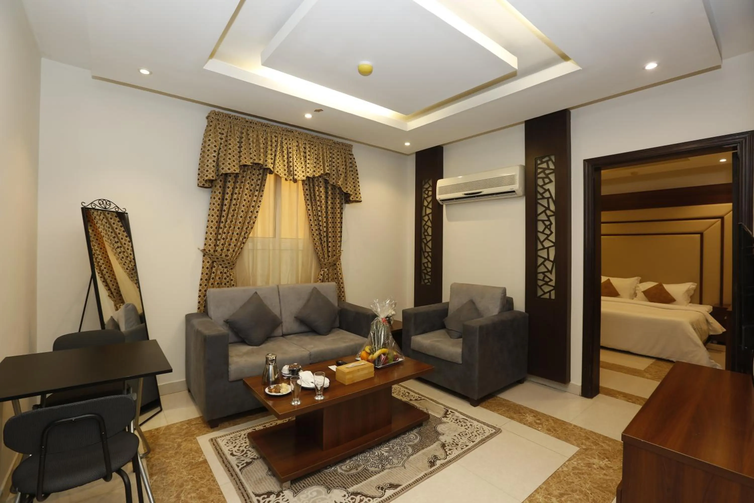 Superior Suite - single occupancy in Hotelier Suites by Cantonal