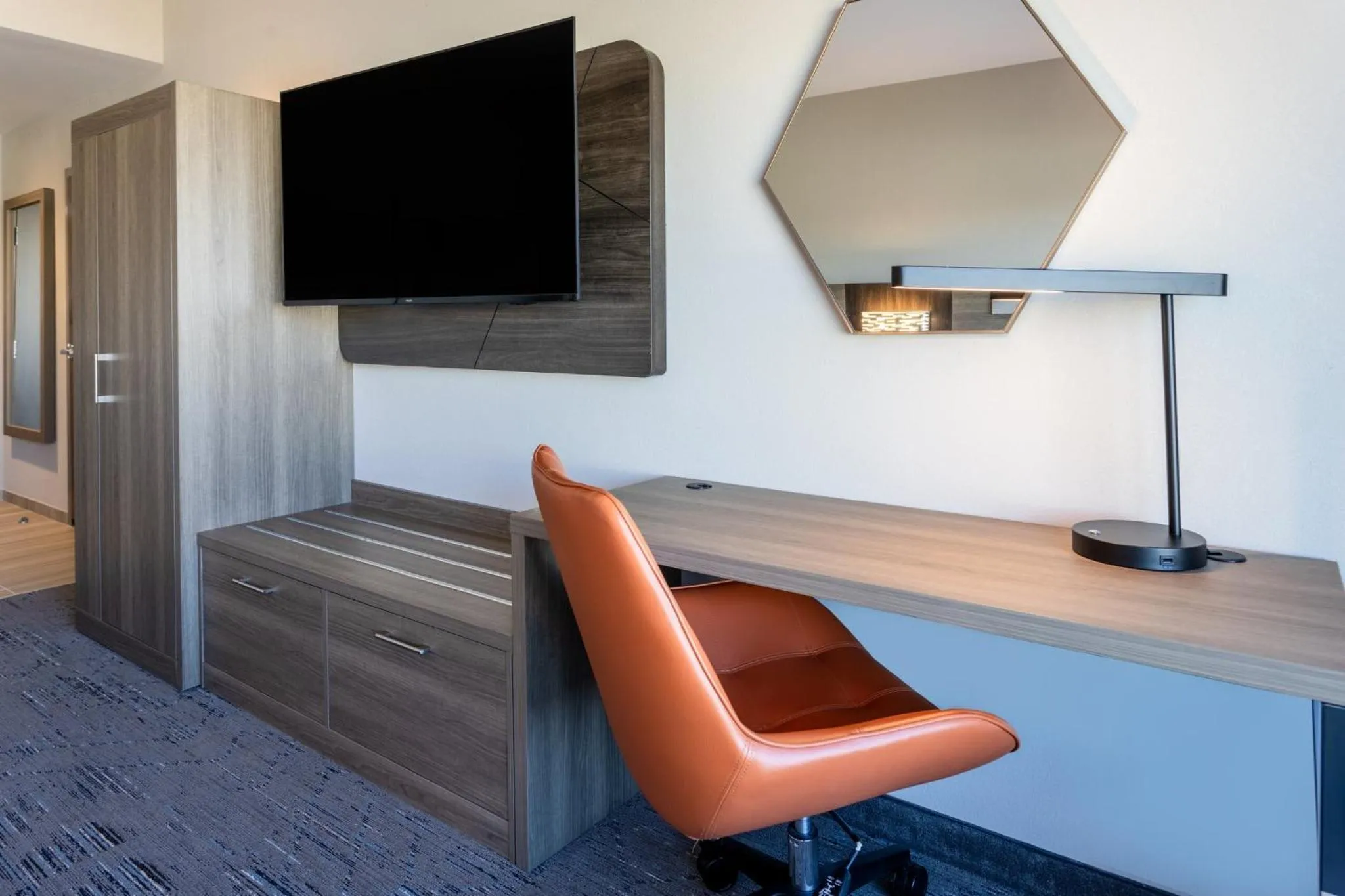 Standard King Room in Holiday Inn Express & Suites Benson by IHG