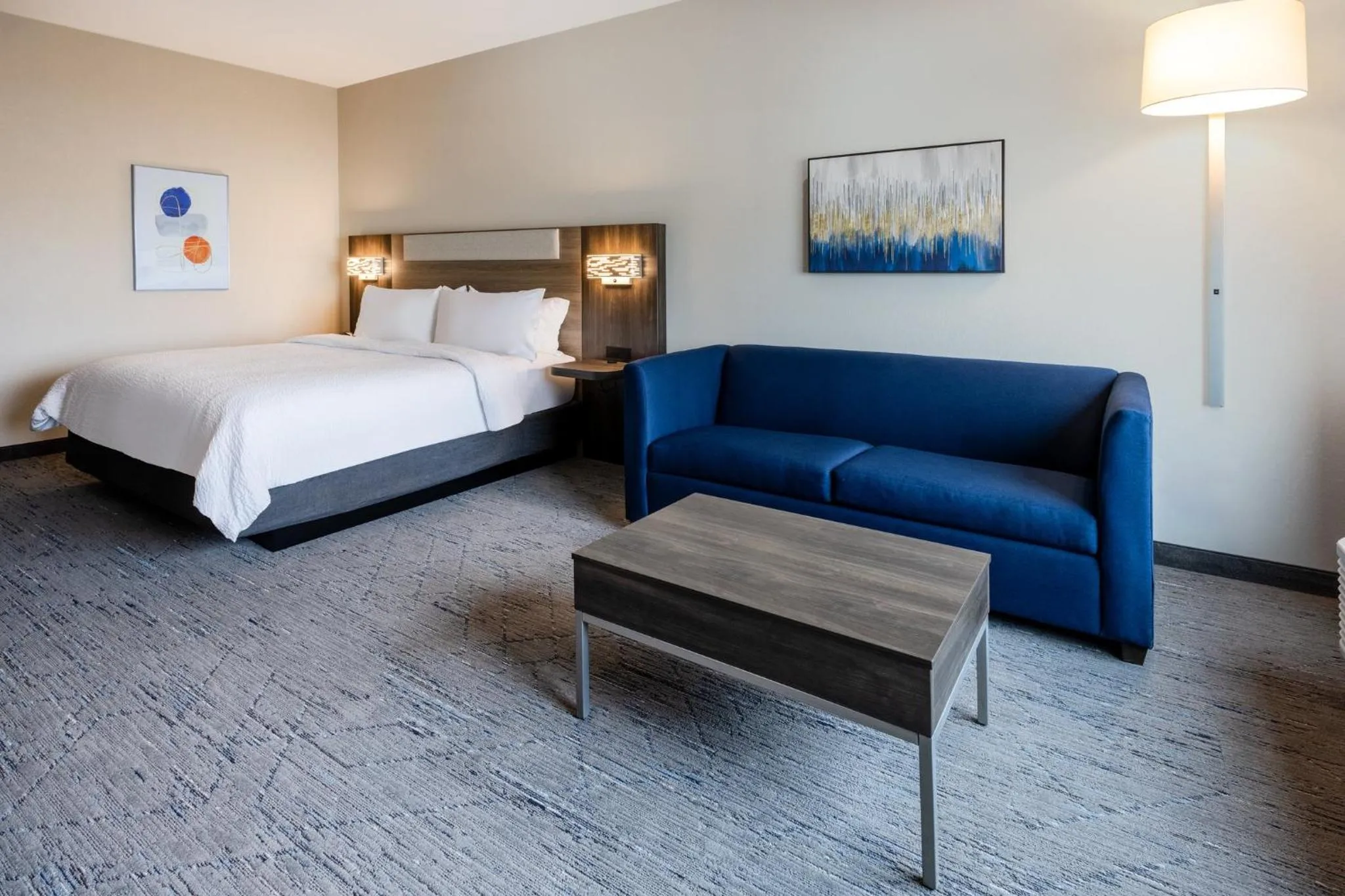 King Suite in Holiday Inn Express & Suites Benson by IHG