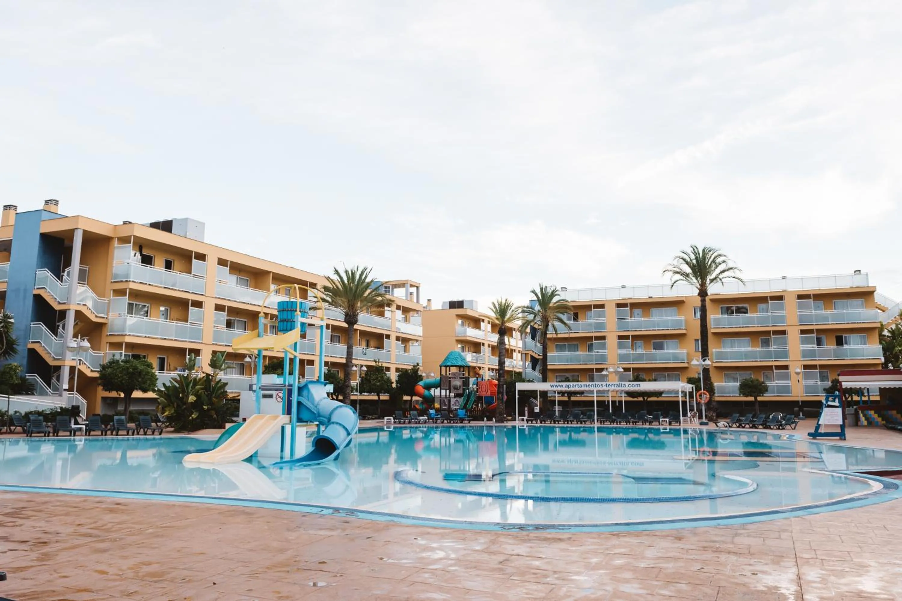 Apartamentos Turisticos Terralta