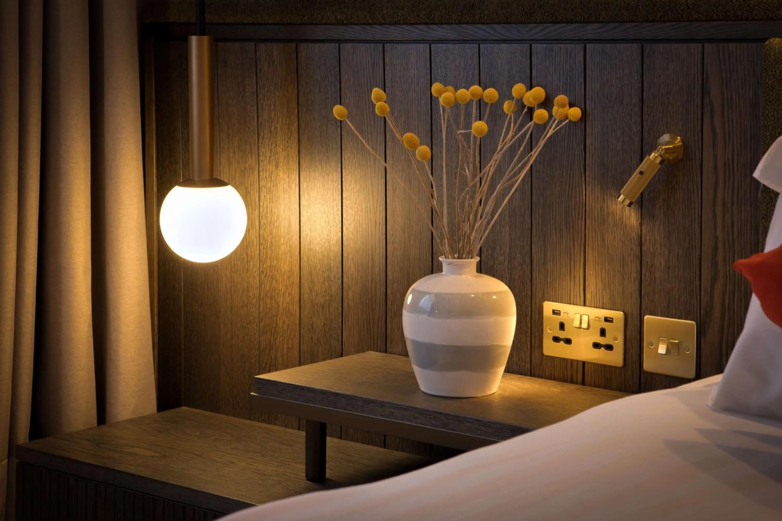 Deluxe King Room in The Samuel Ryder Hotel St Albans, Tapestry Collection Hilton