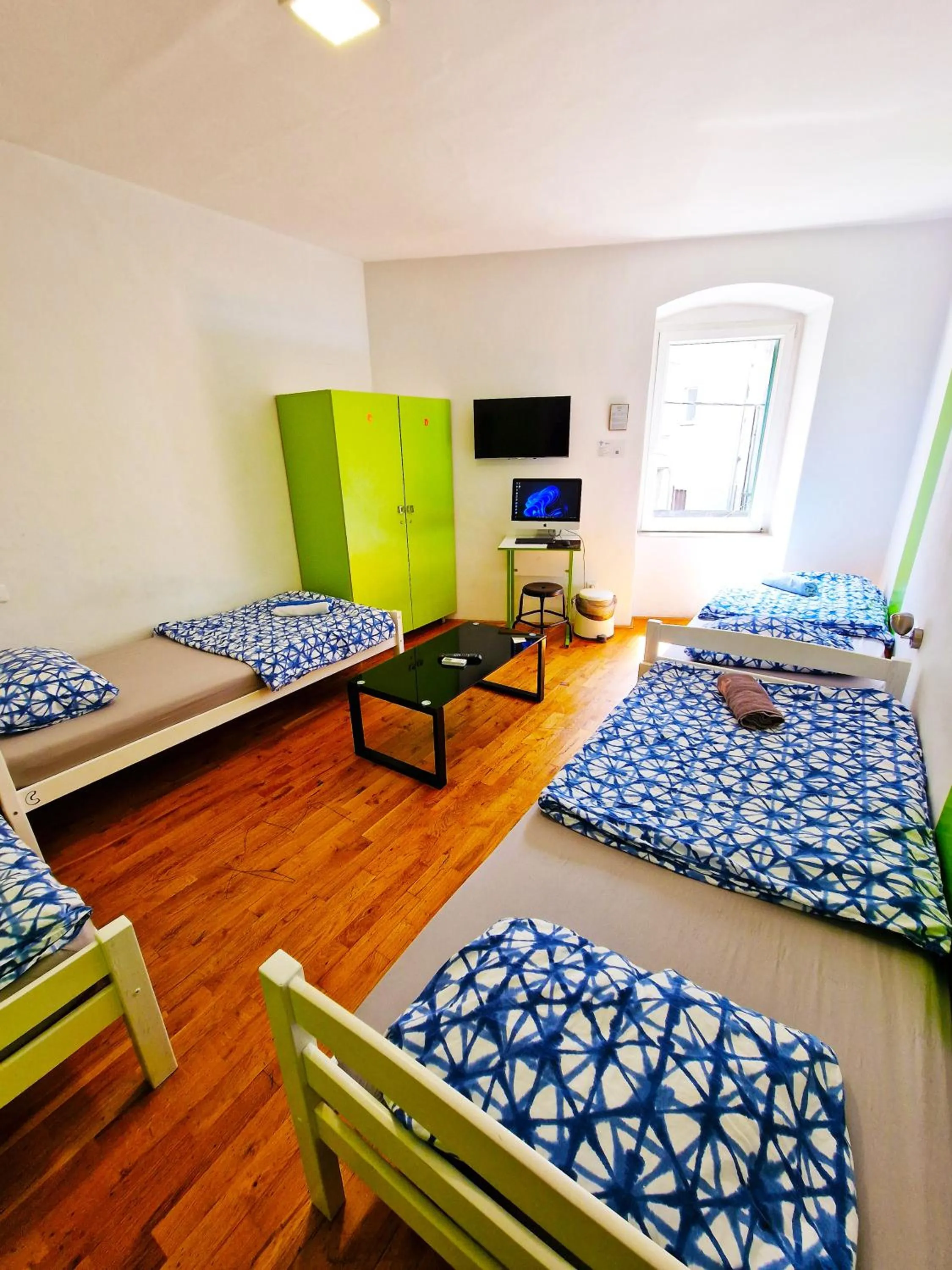 Bed in 4-Bed Mixed Dormitory Room in Croparadise Hostel