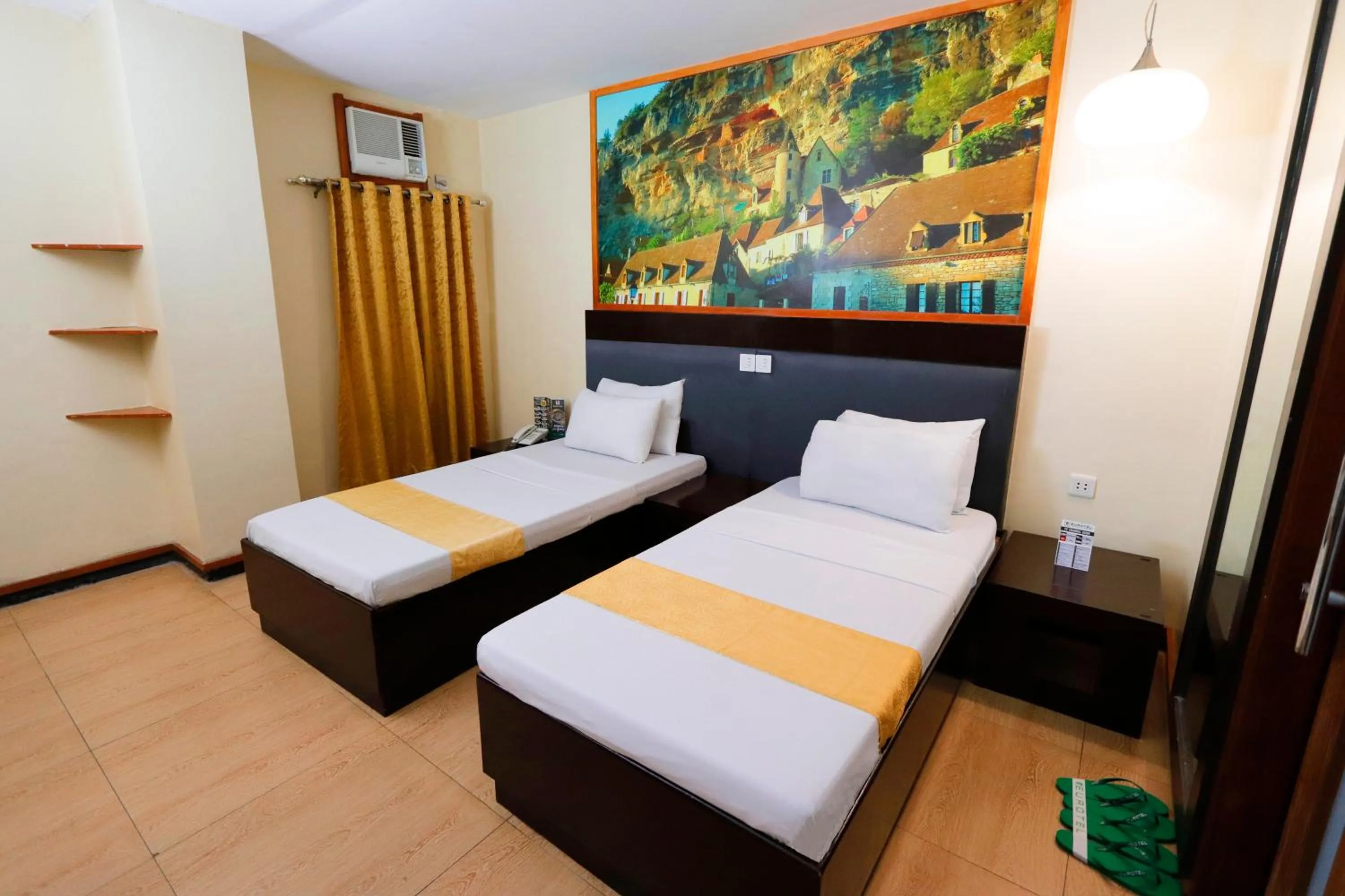 Standard Twin Room in Eurotel Las Pinas