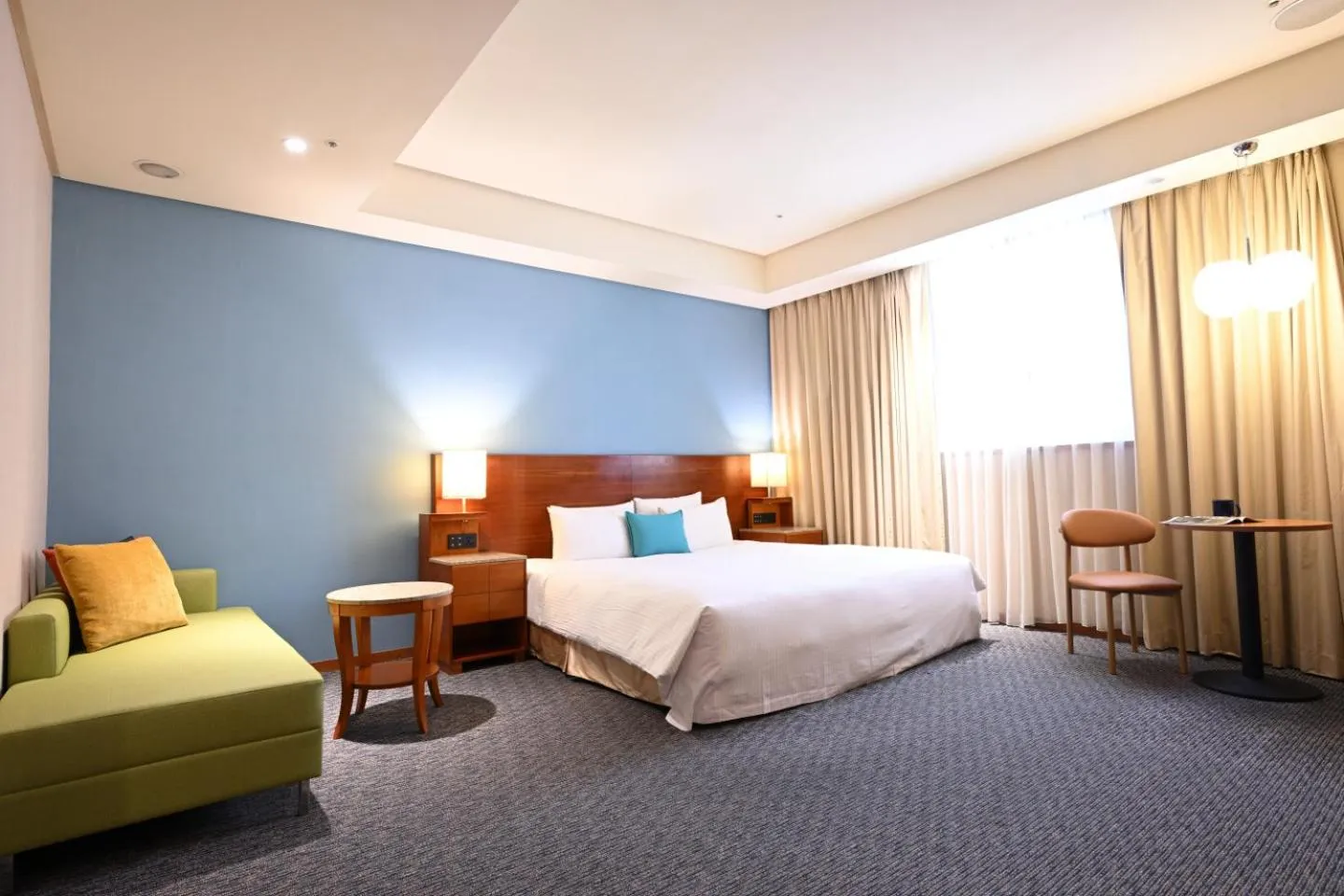 Deluxe Double Room in Via Hotel Breeze