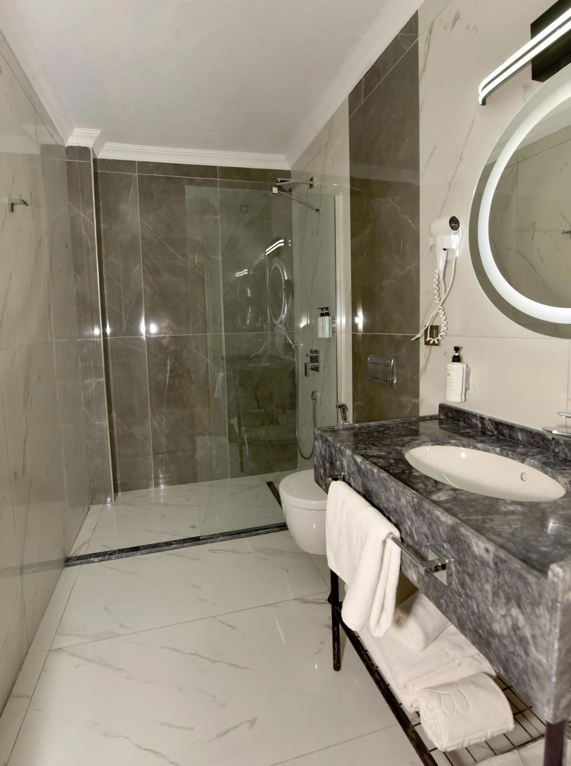 Deluxe Triple Room in Petra Hotel Trabzon