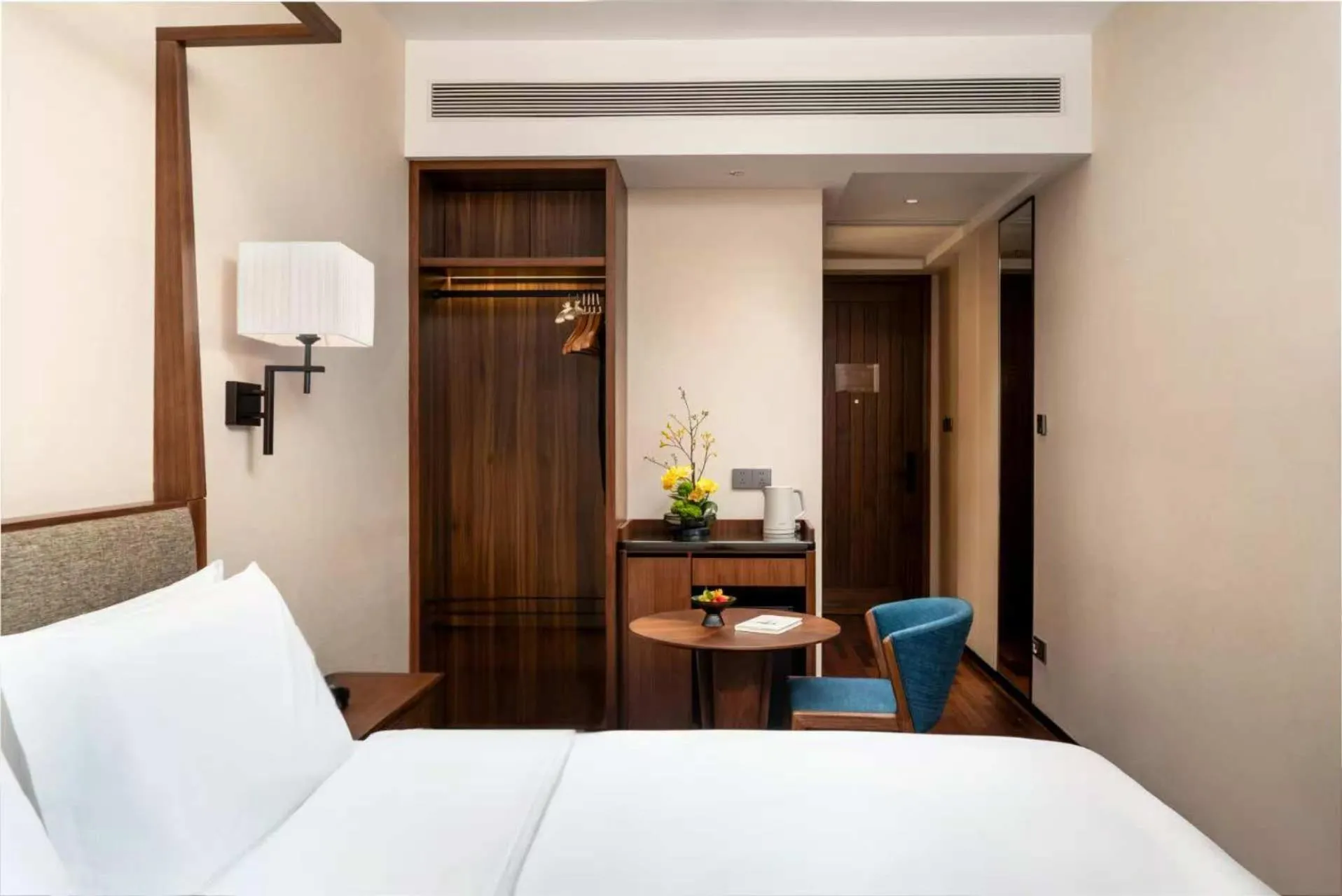 Superior Double Room in SSAW Boutique Hotel Foshan Qiandeng Lake