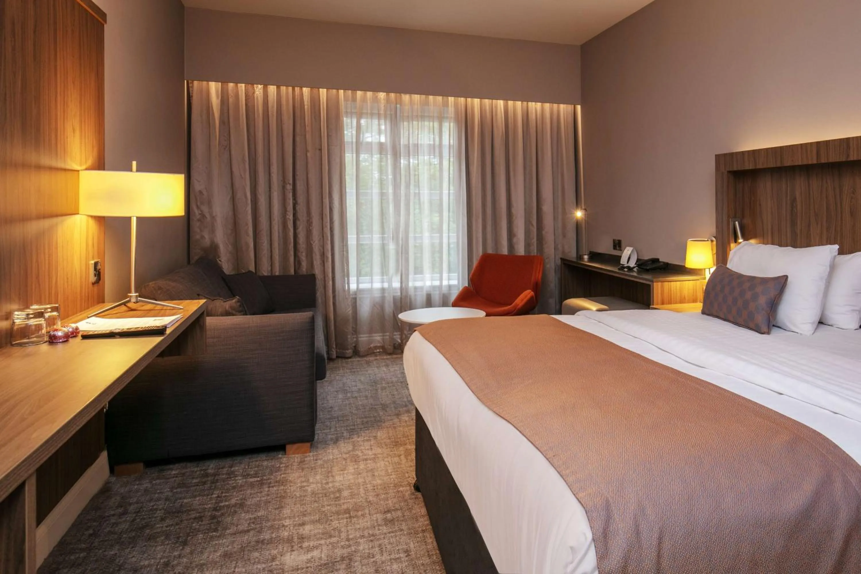 Superior King Room with Walk-In Shower in Best Western Motherwell Centre Moorings Hotel