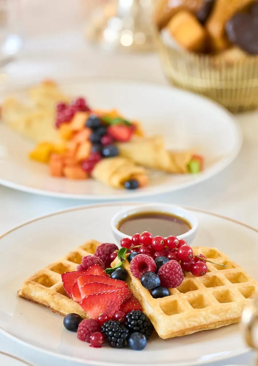 Deluxe Twin Room in Mandarin Oriental Ritz, Madrid