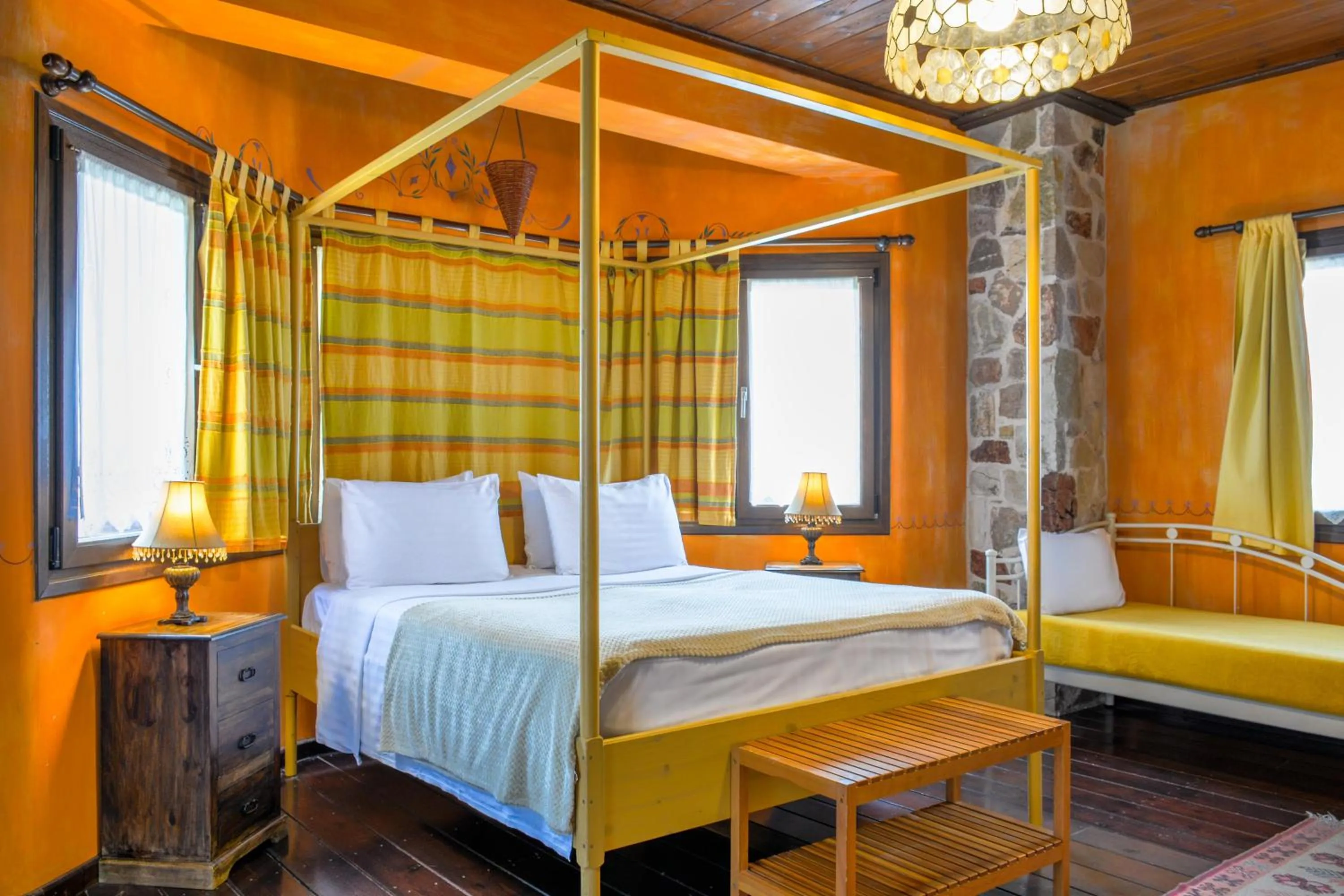 Two-Bedroom Suite with Panoramic Meteora View in Monastiri Guesthouse