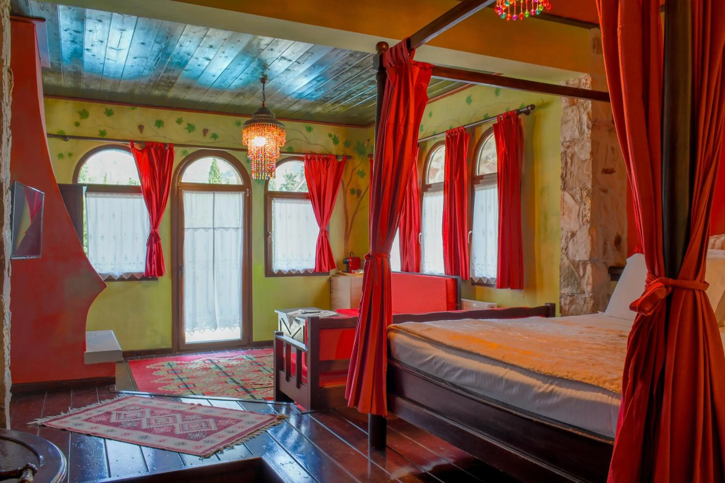 Junior Suite with Panoramic Meteora View in Monastiri Guesthouse