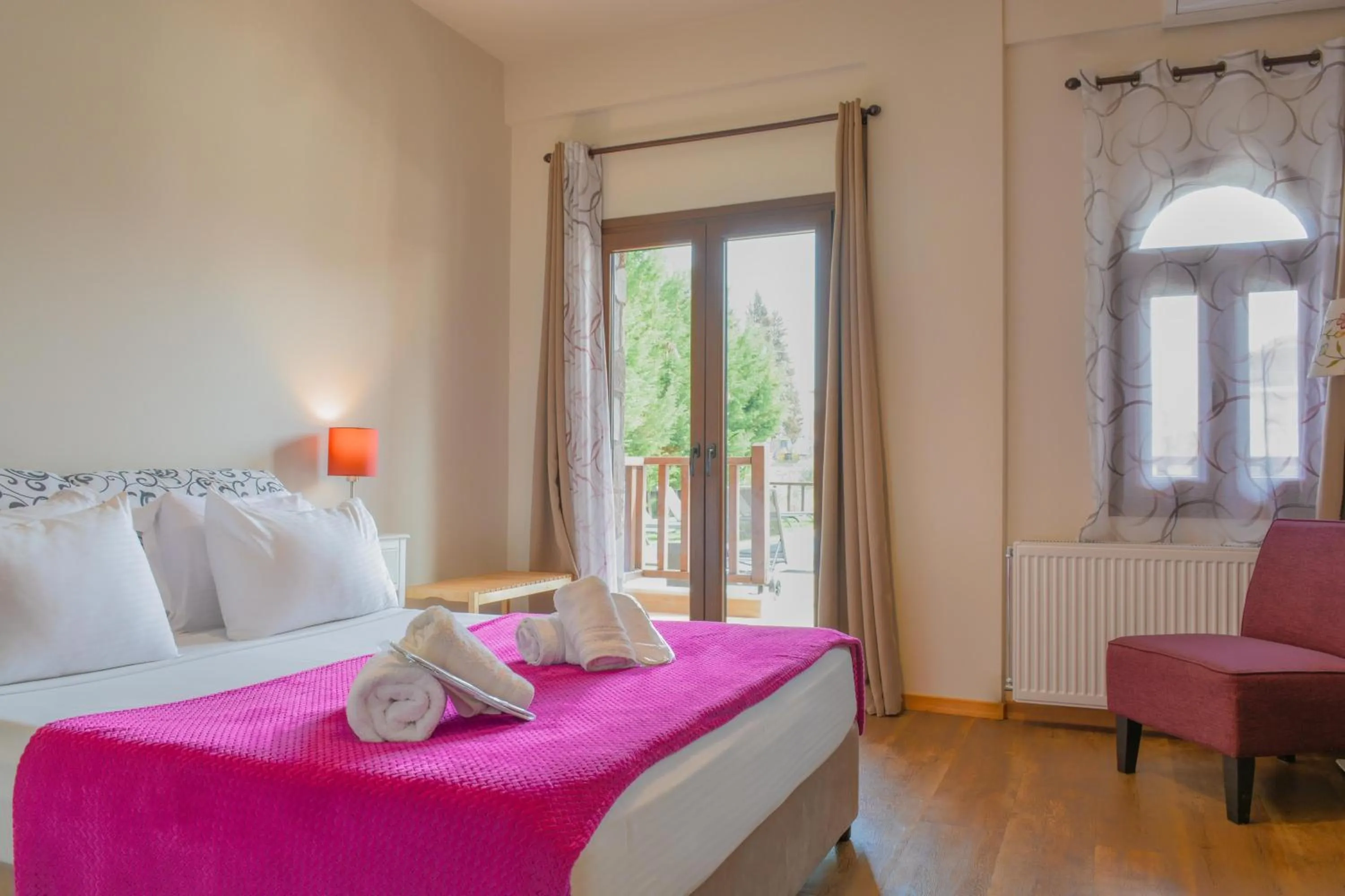 Superior Double Room with Pool View in Monastiri Guesthouse