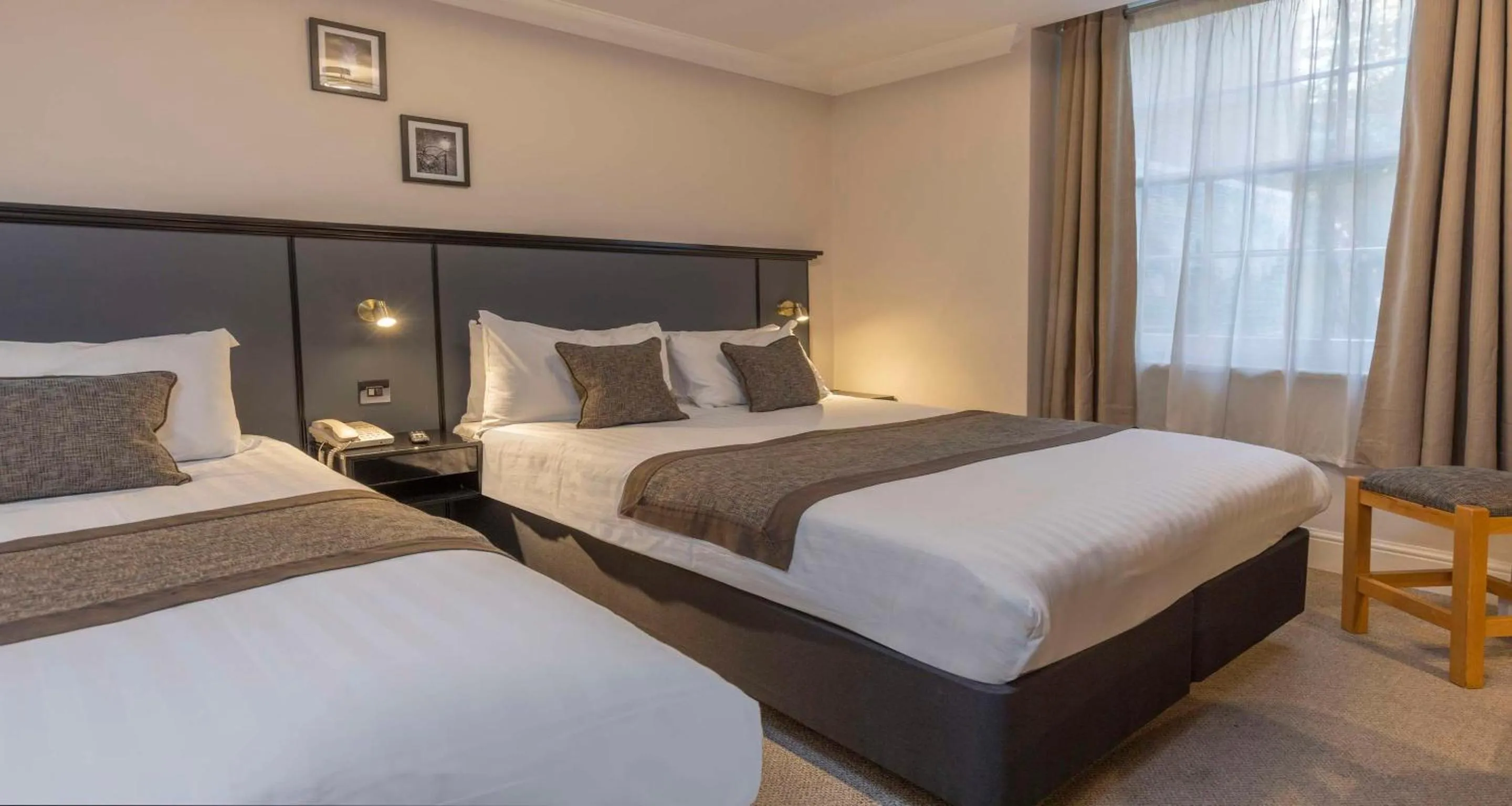 Family Room with Double and Single Beds in Best Western Corona Hotel