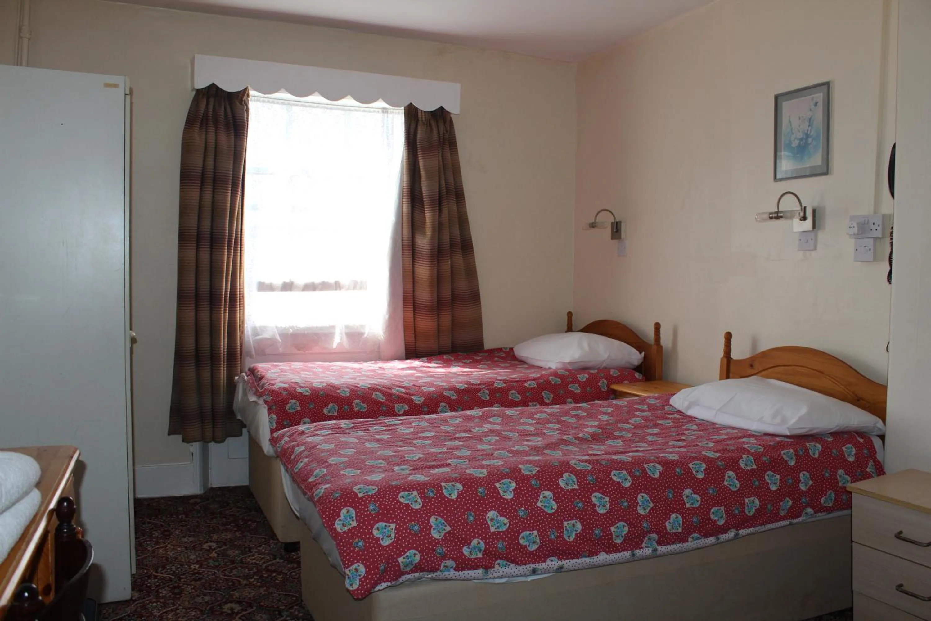 Twin Room in Stanley House Hotel