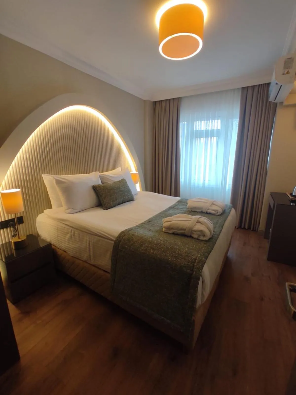 Large Single Room in Mara Oldcity