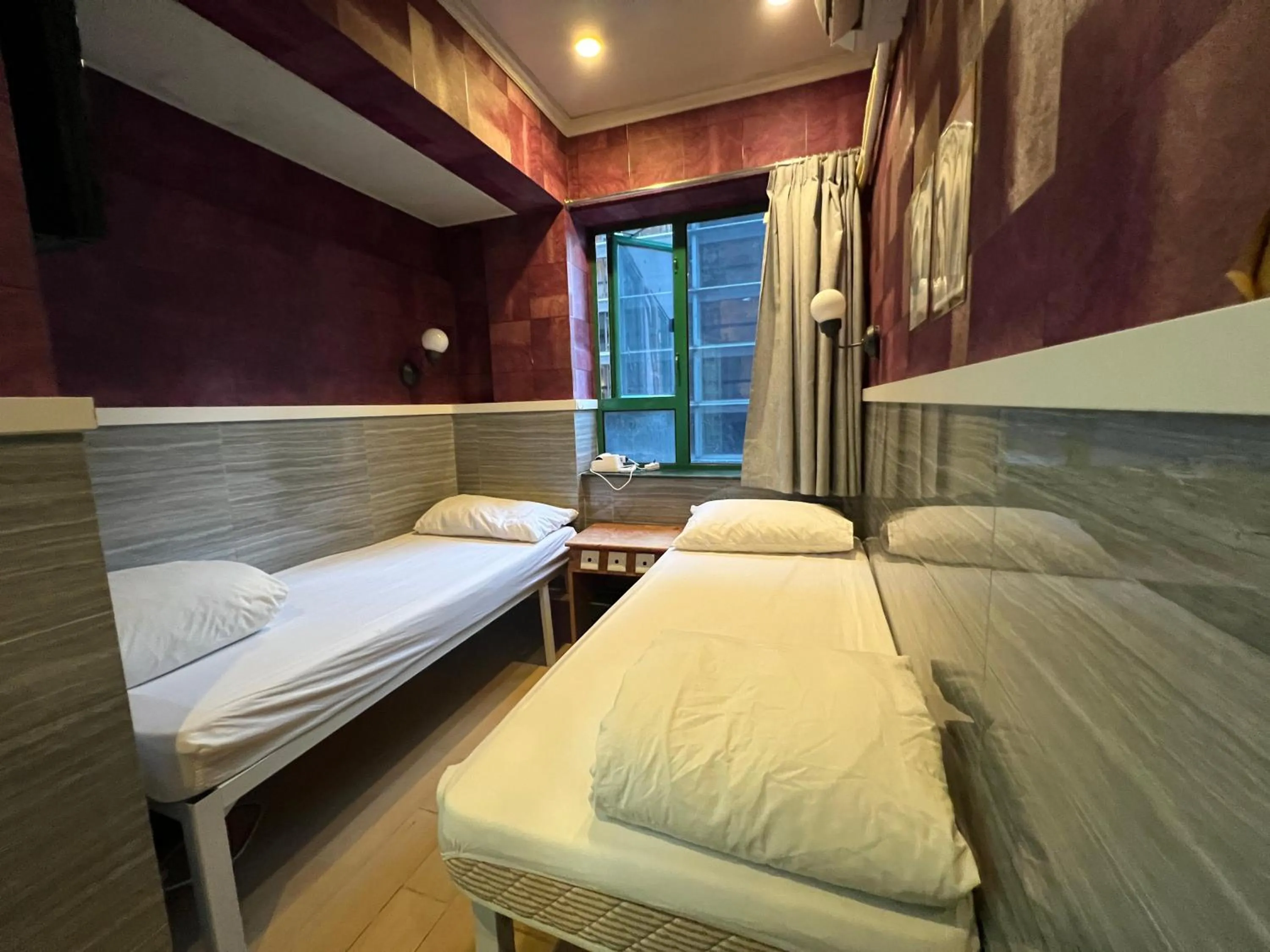 Double or Twin Room with Private Bathroom in USA Hostel HONG KONG