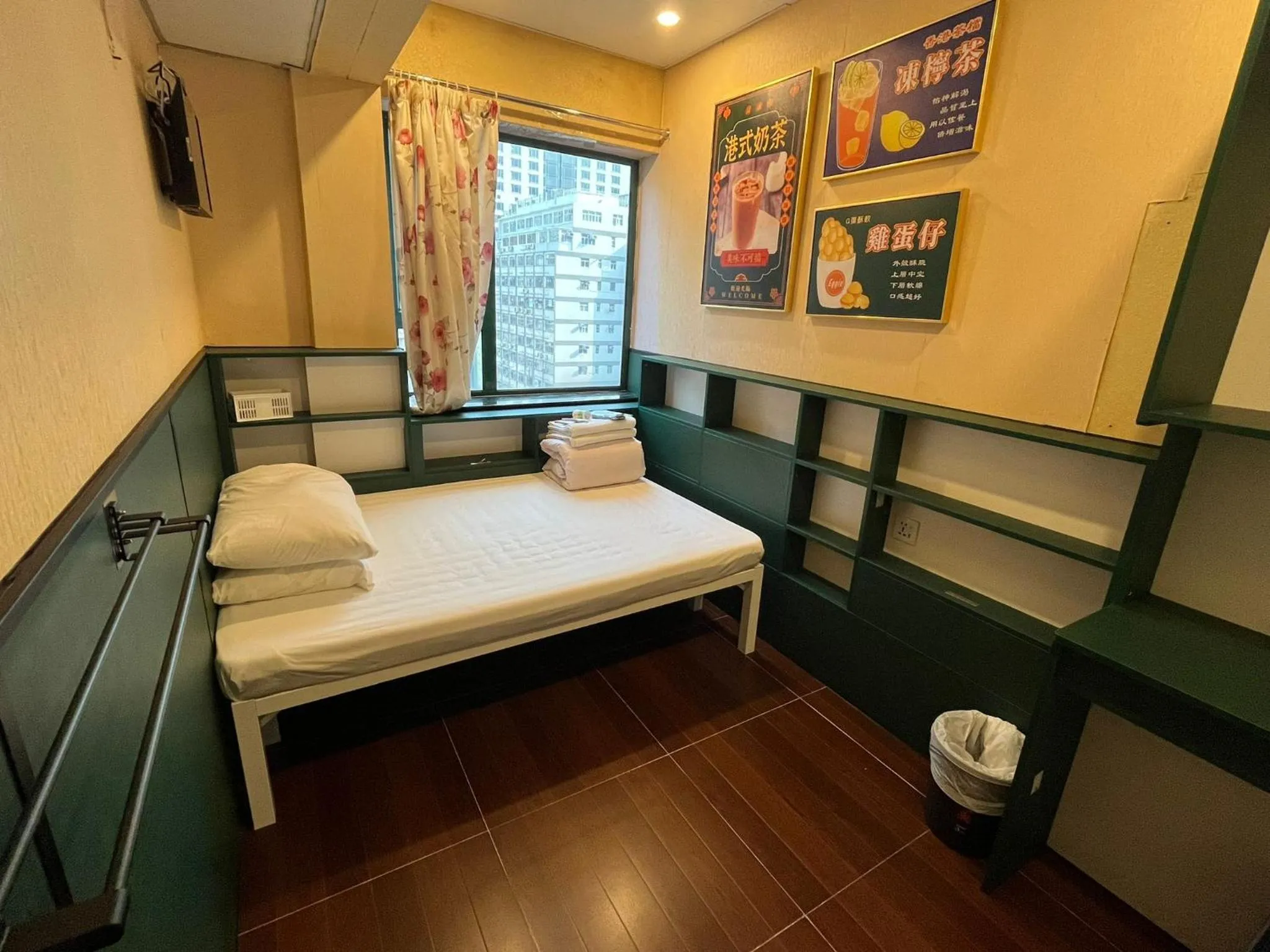 Double Room in Just Inn on Nathan Road