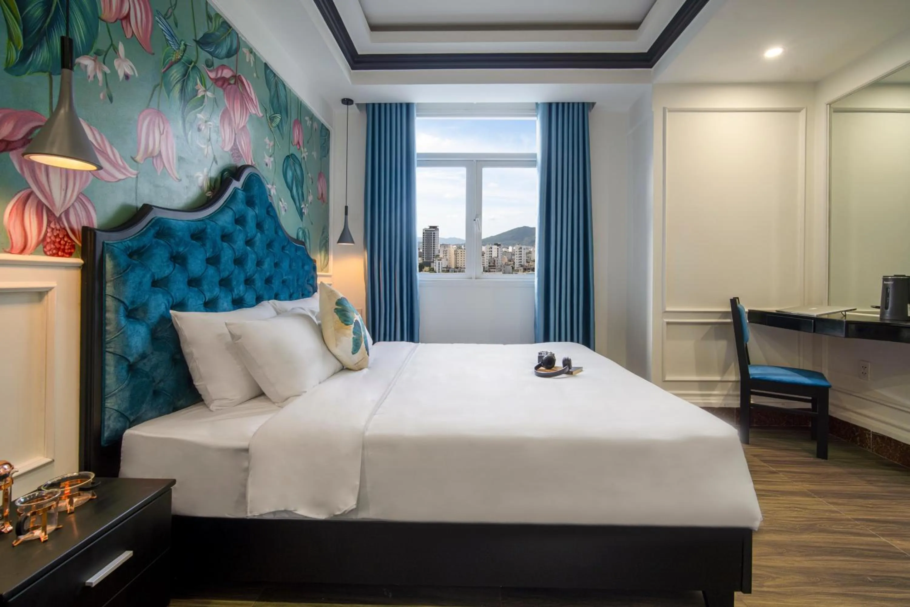 Deluxe Queen Room with City View in Elites Hotel