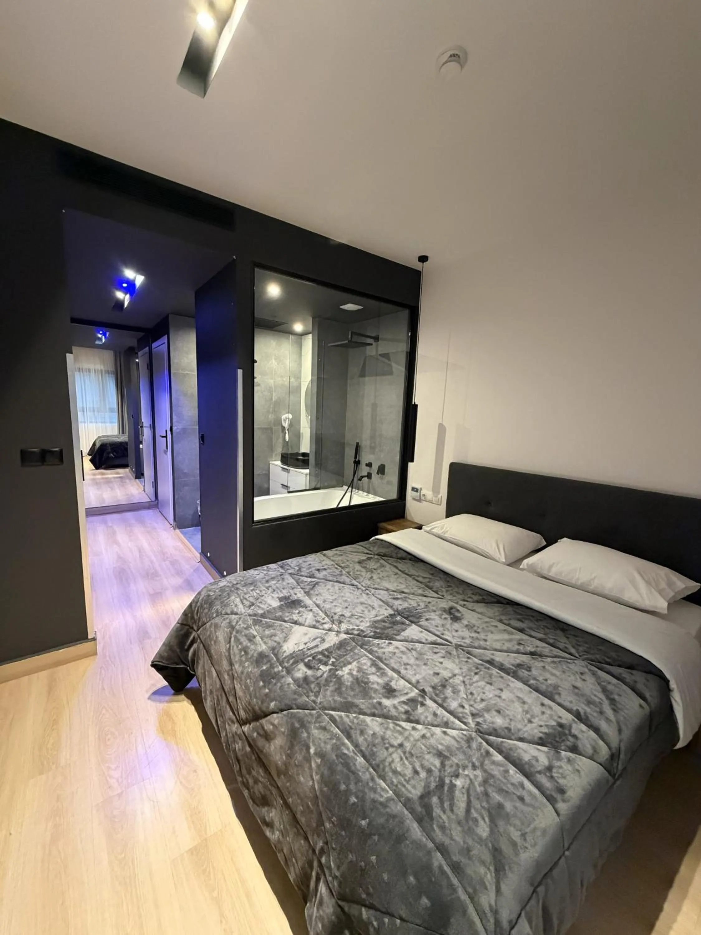 One-Bedroom Superior Apartment in Athens Hawks Urban