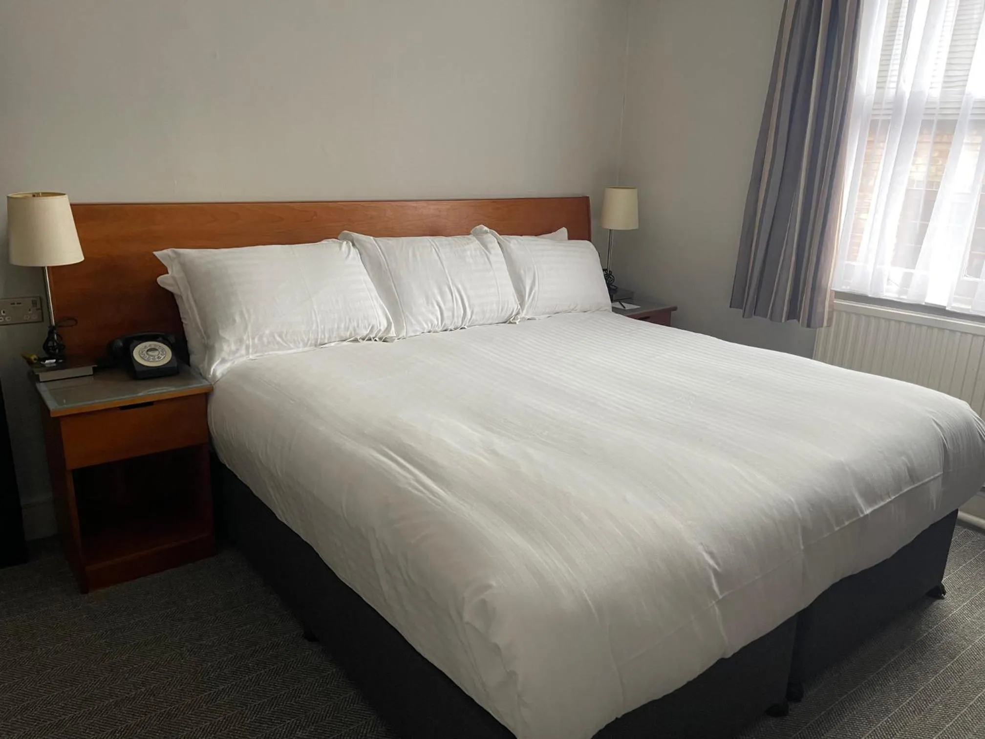 Deluxe King Room in The Rugby Hotel