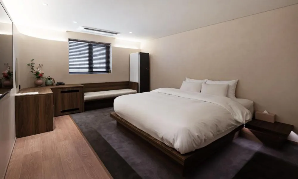 Deluxe King Room in Jamsil Orosie Tourist Hotel