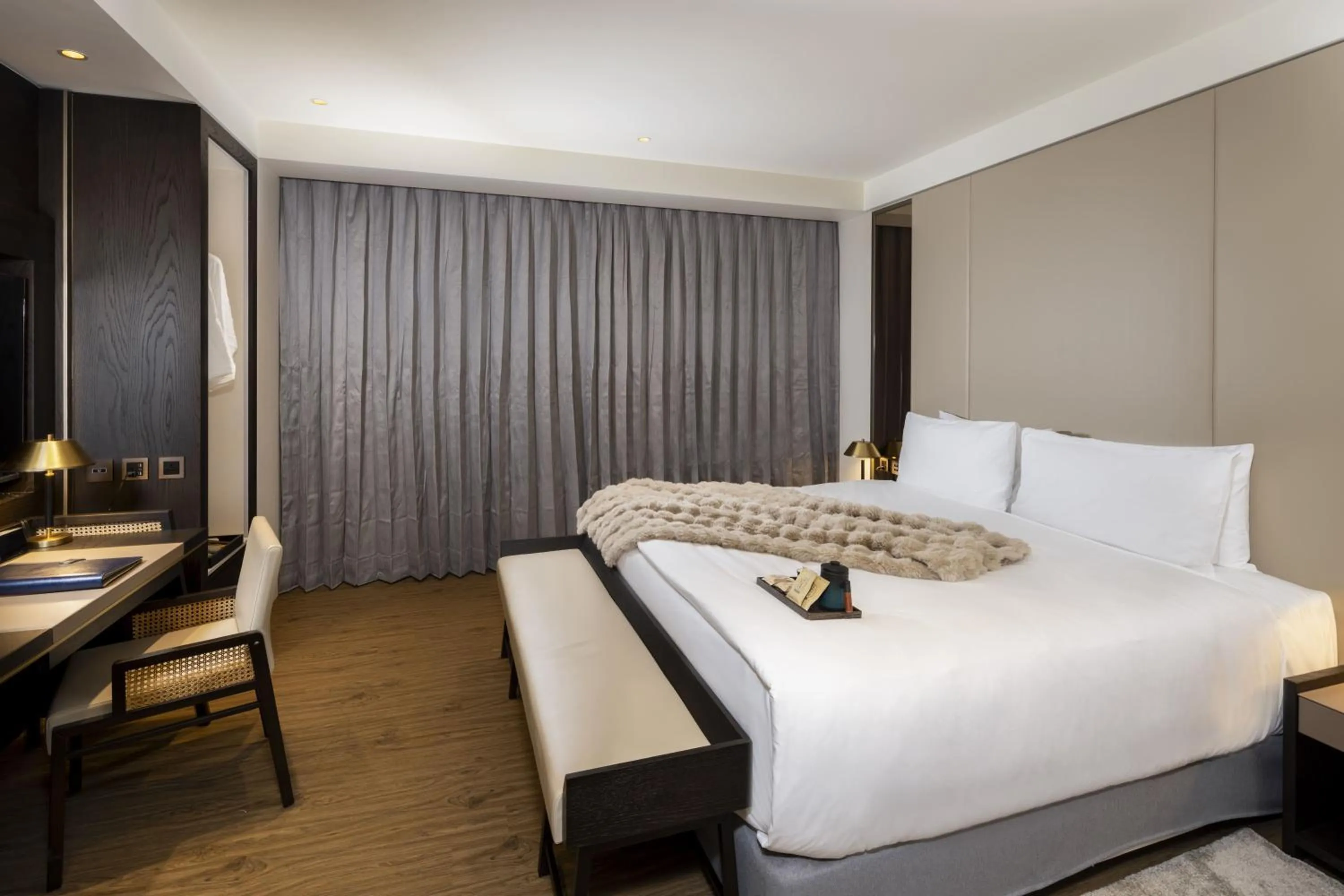 Superior Room in Voyage Kaohsiung By Cosmos Oasis