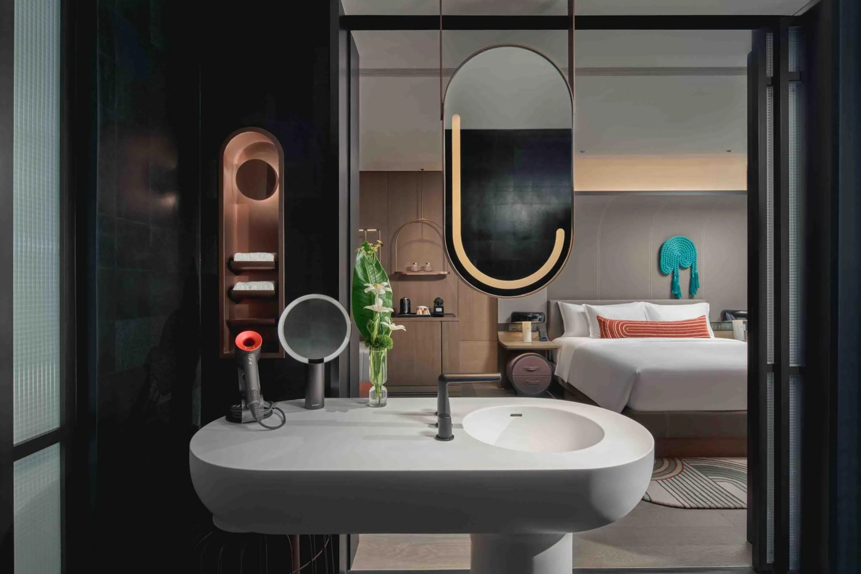 Standard King Room with River View in Hotel Indigo Ningbo Riverside by IHG