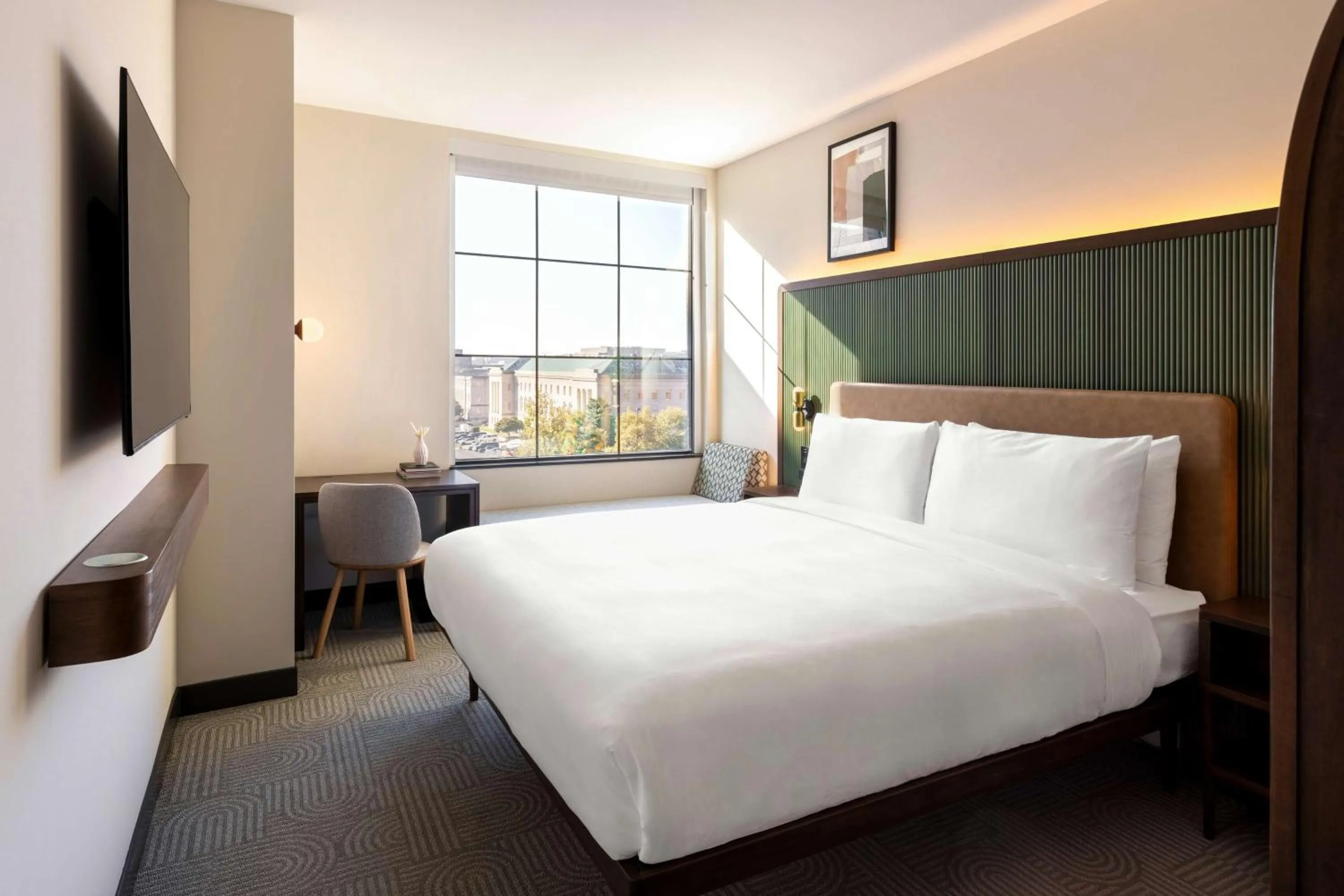 Superior King Room in Arlo Washington DC