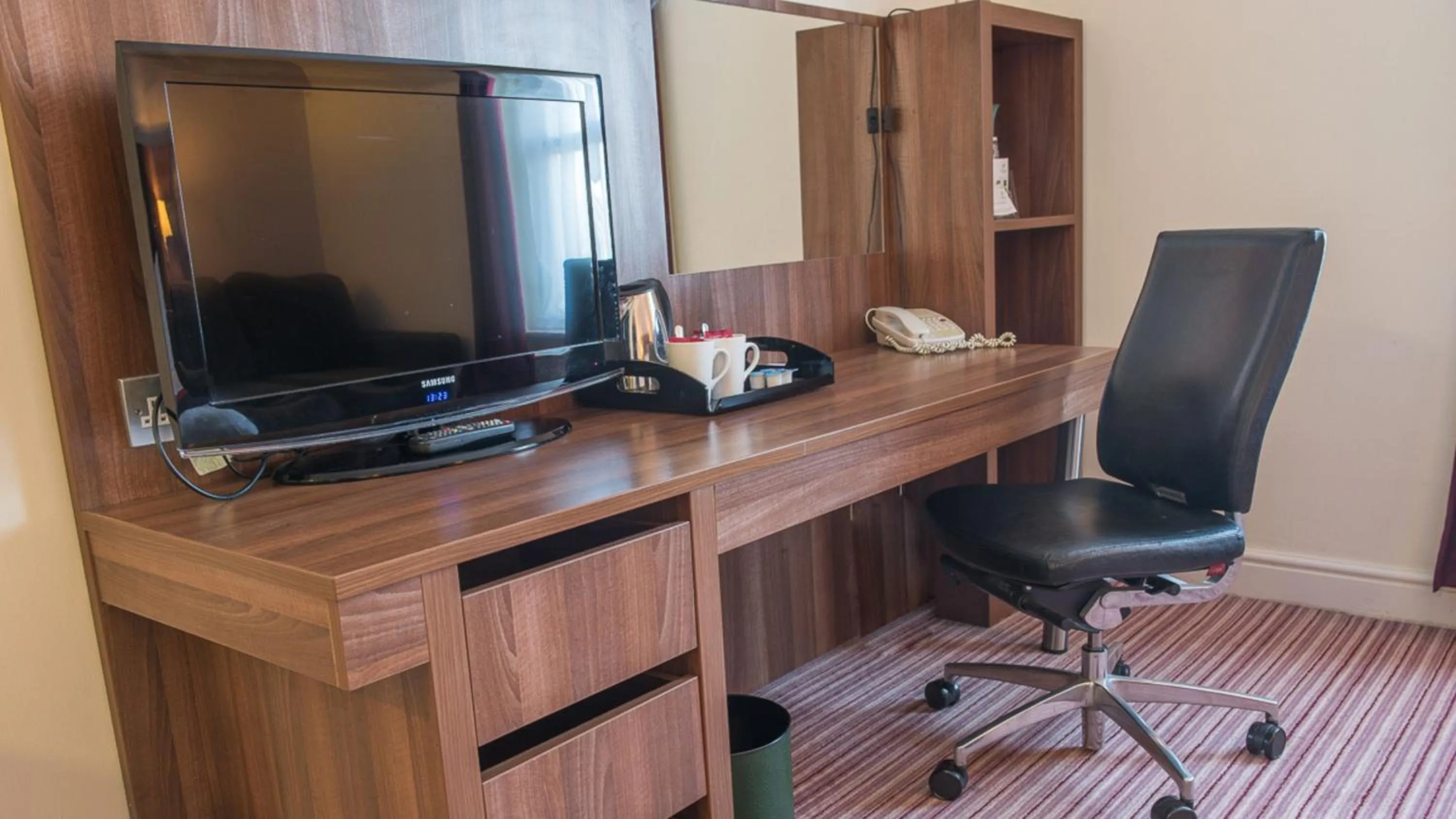 Standard King Room in Holiday Inn Milton Keynes East M1 Junc 14 by IHG